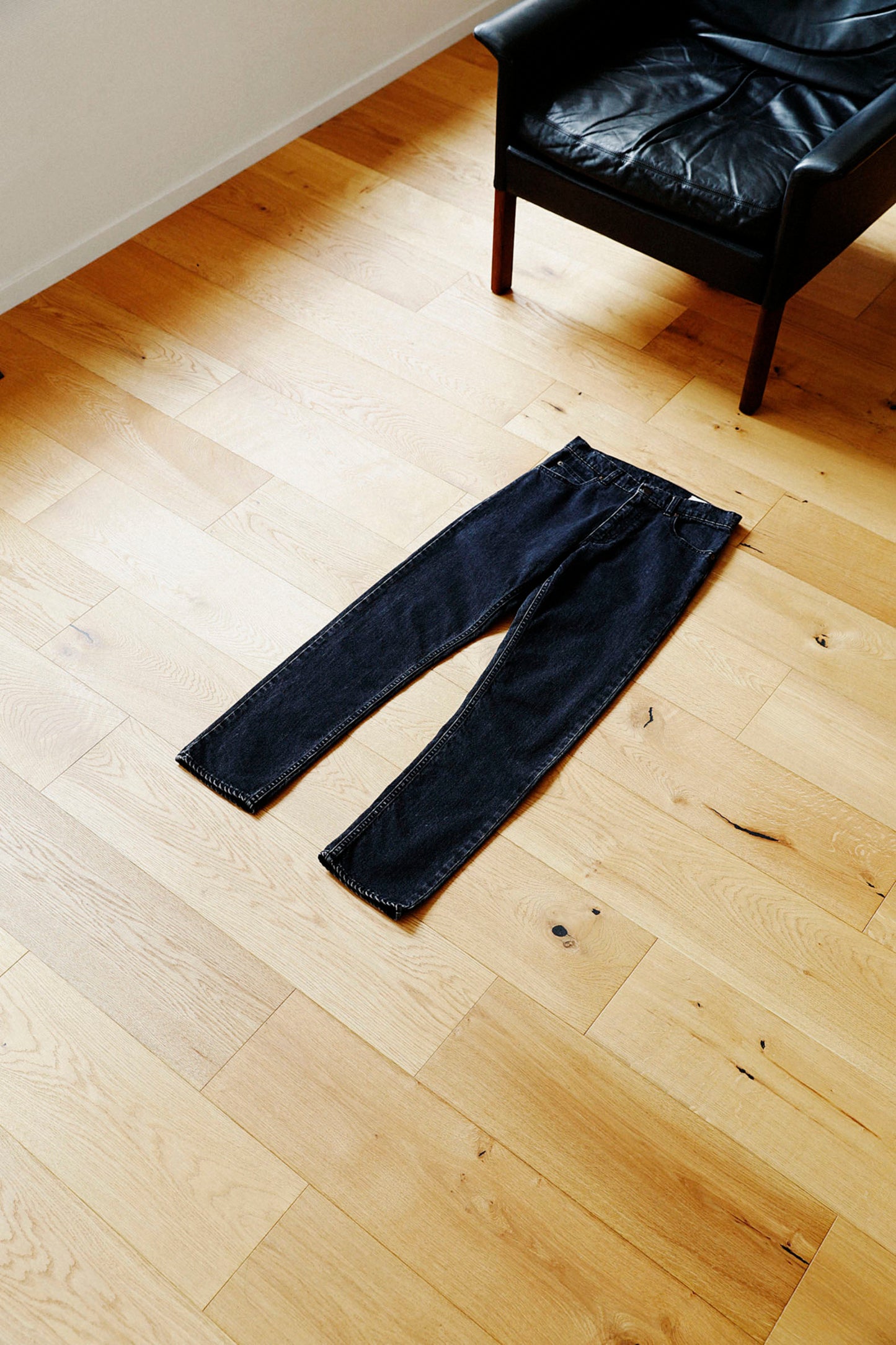 BLACK JEAN