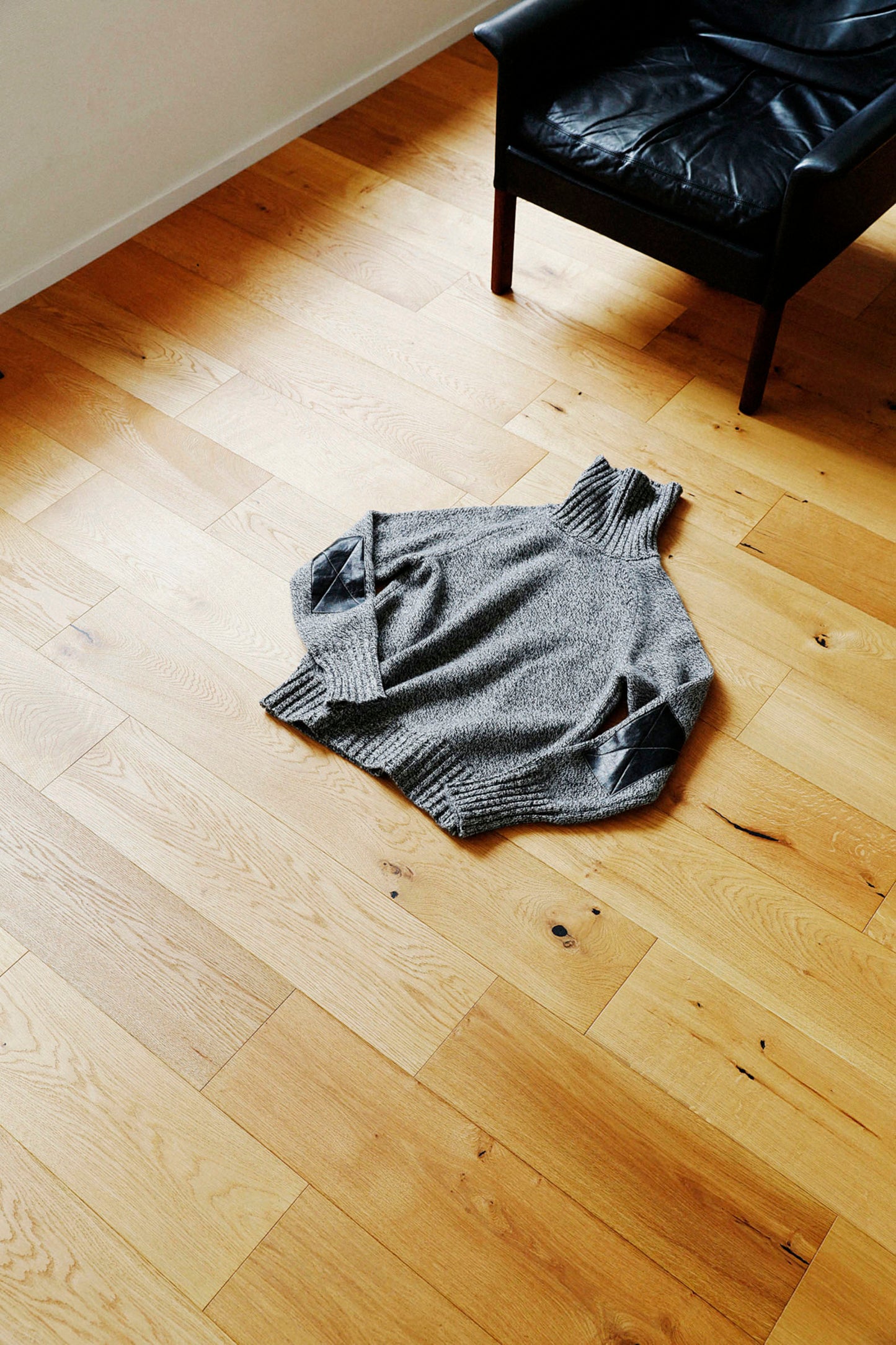 HIGH NECK WARM SWEATER