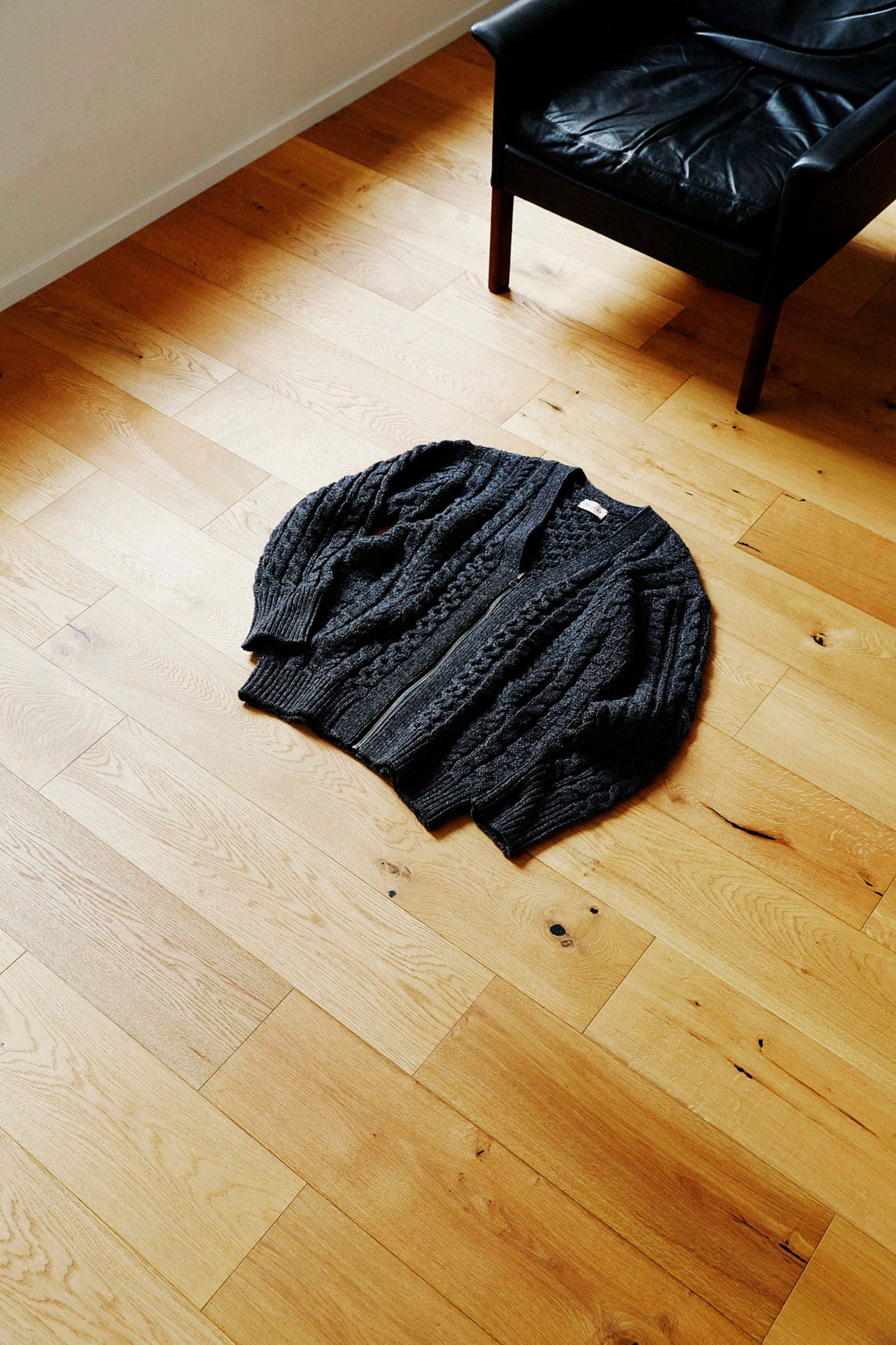 ALAN ZIP CARDIGAN