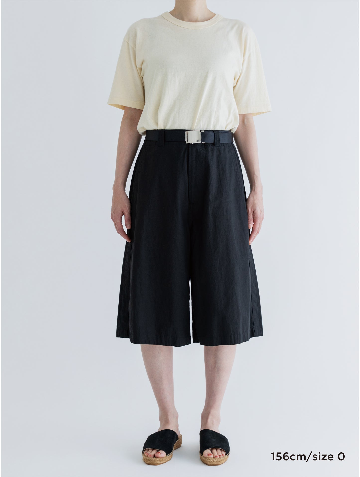 COTTON LINEN SIDE LINE WIDE HALF PANTS