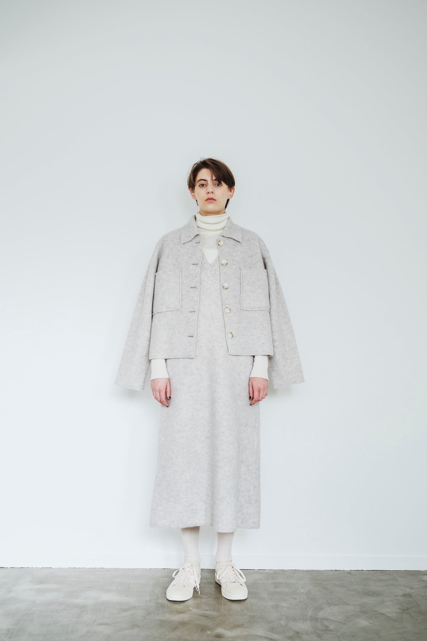 LIGHT WOOL SHORT JACKET