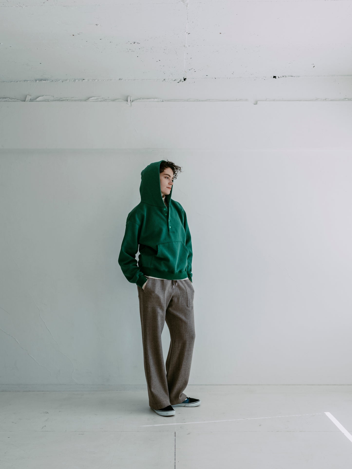 HALF BUTTON HOODIE (BRUSHED LINING)