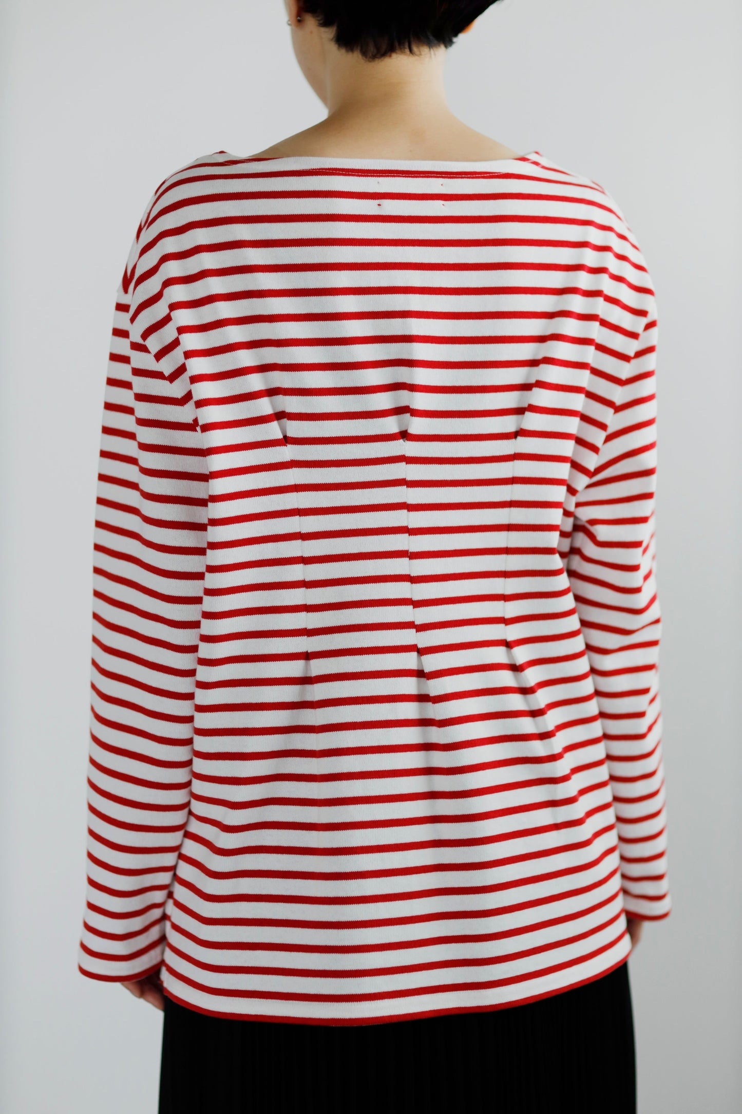 BACK PLEATS BASQUE SHIRT