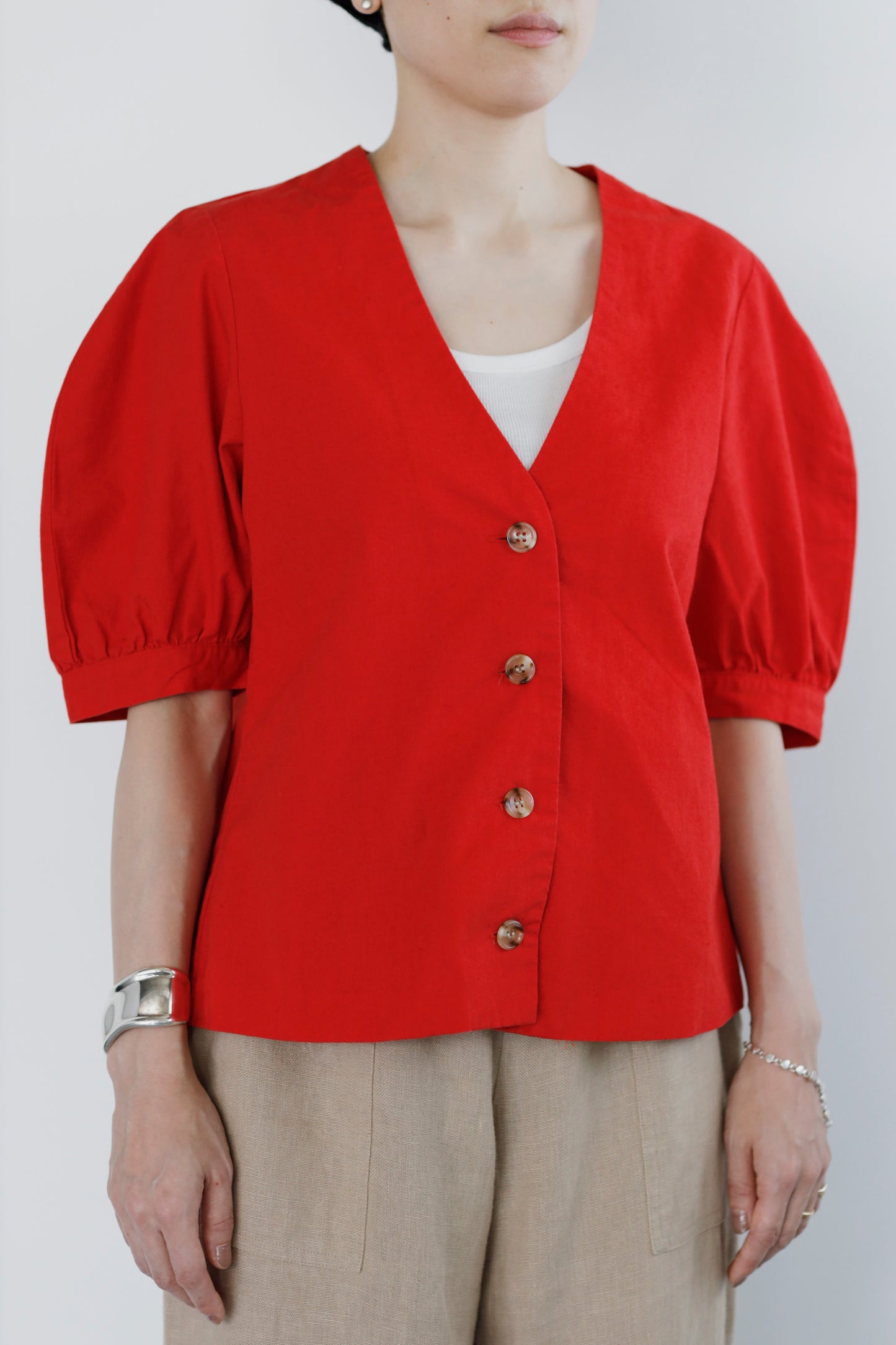 ROUND SLEEVE BLOUSE