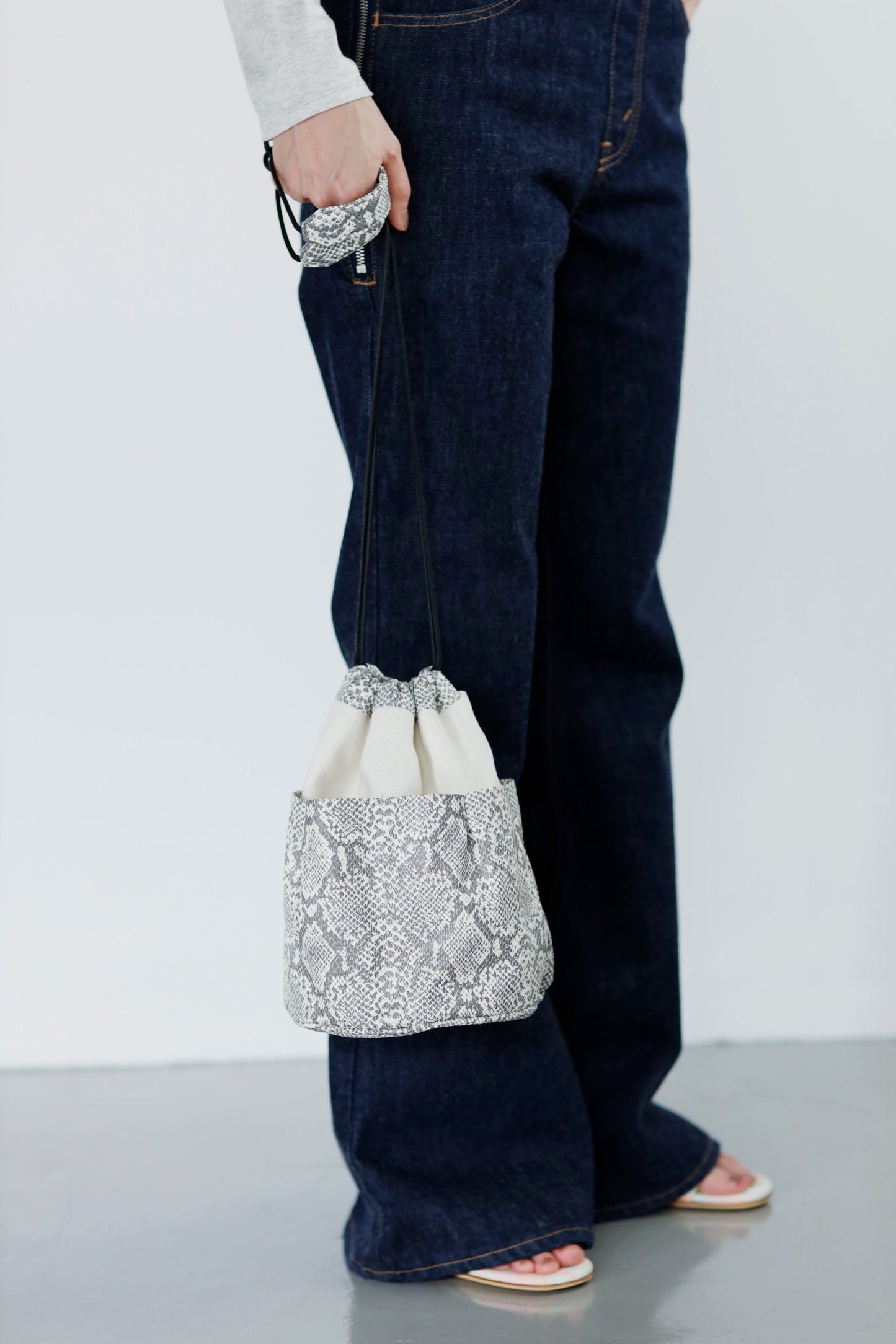 REVERSIBLE PYTHON BAG