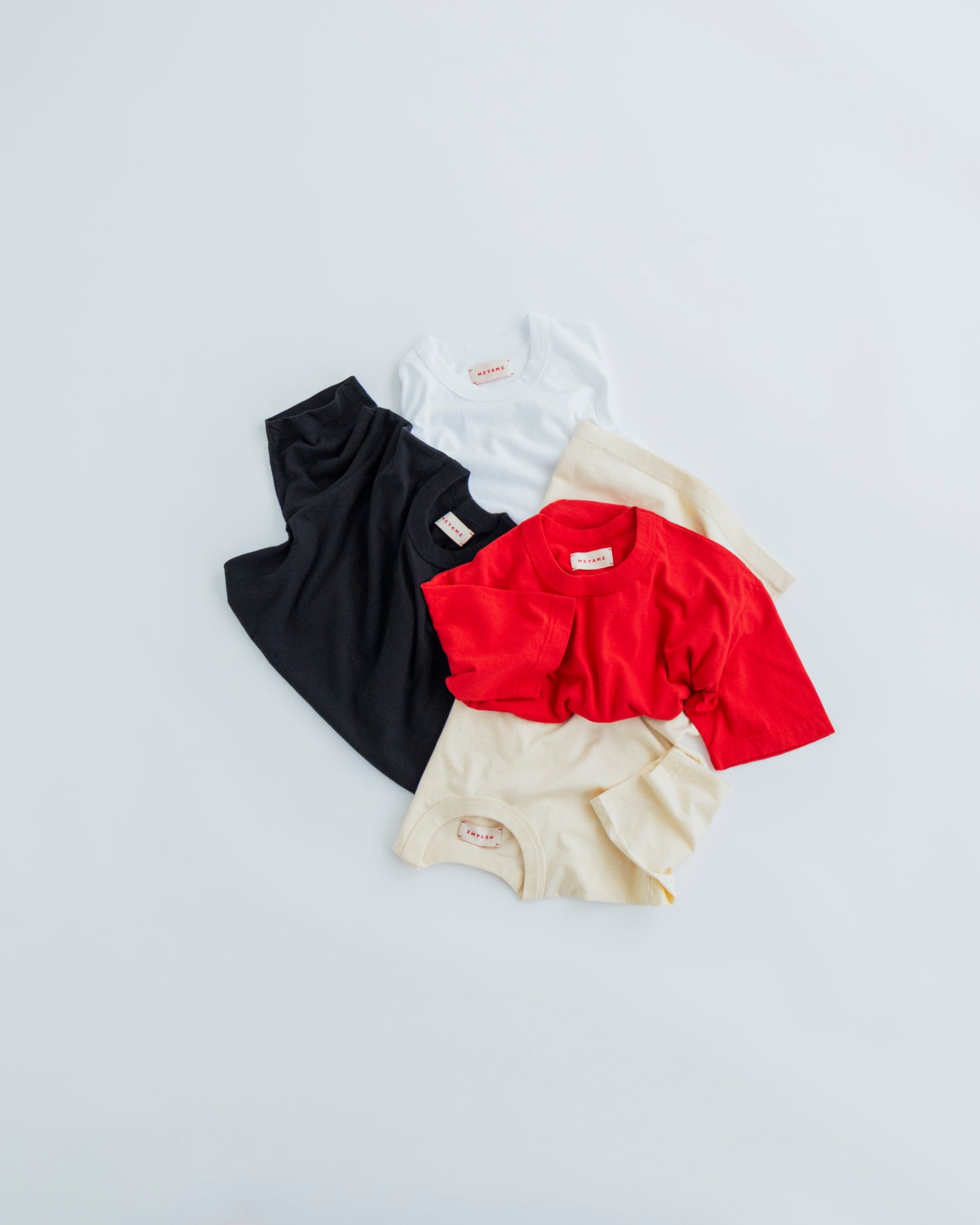 BLANK TEE