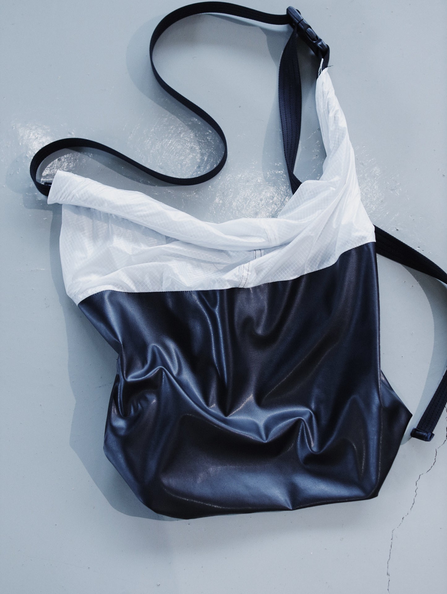 BRIGHT ROLL UP BAG (WIDE)