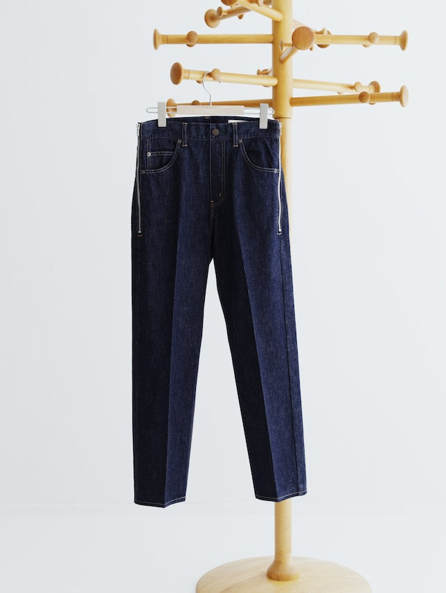 SIDE ZIP STRAIGHT JEAN