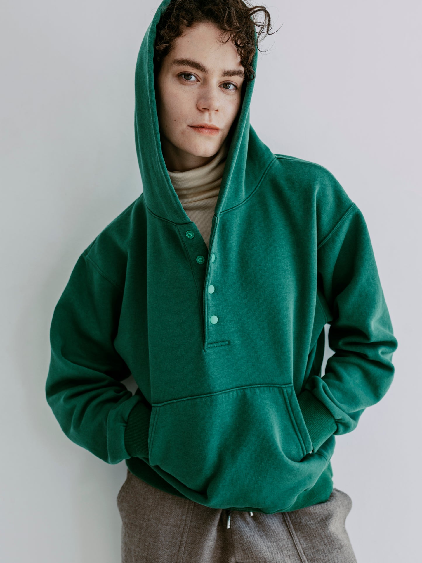 HALF BUTTON HOODIE (BRUSHED LINING)