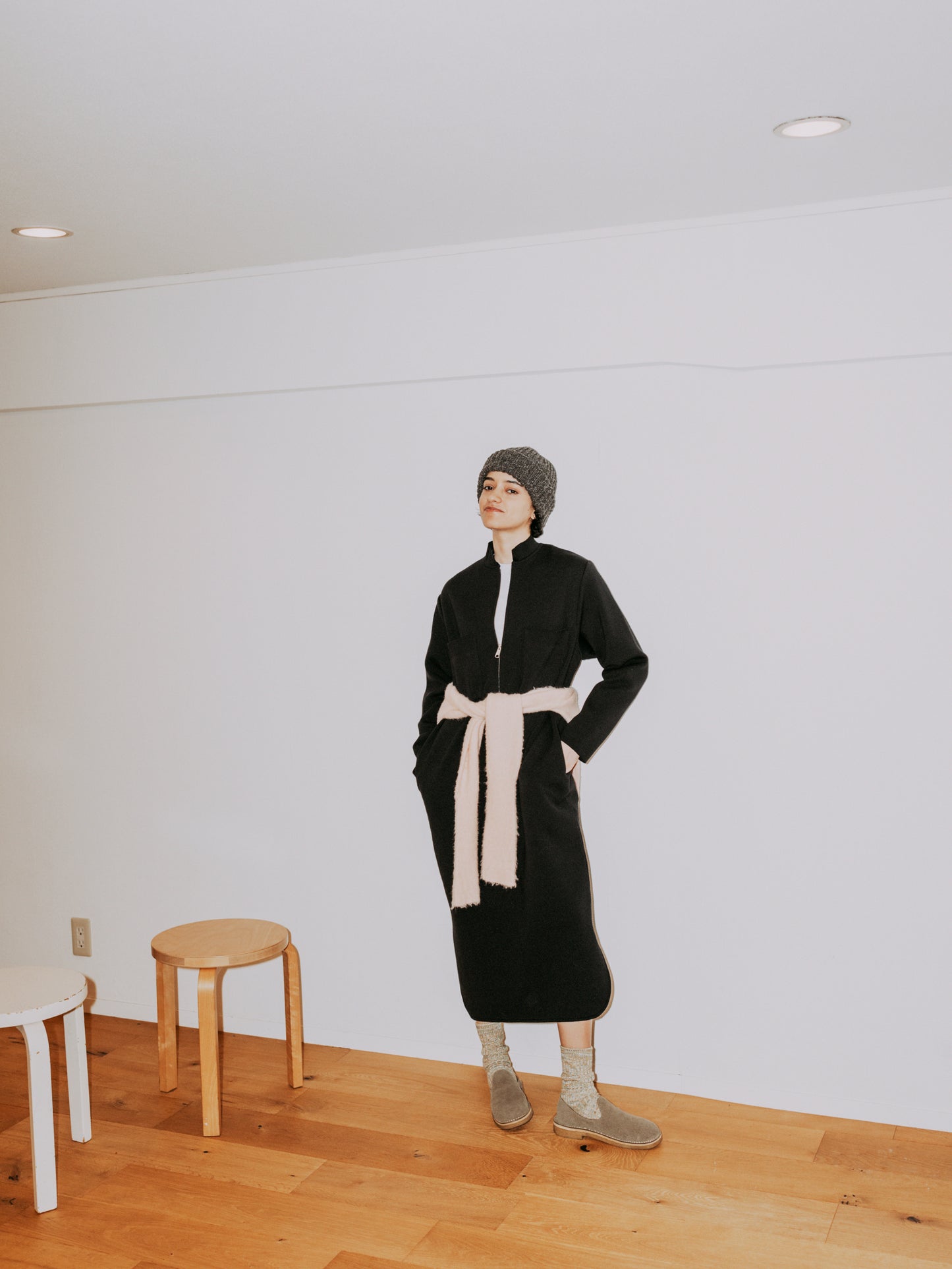 LIGHT KNIT ZIP DRESS