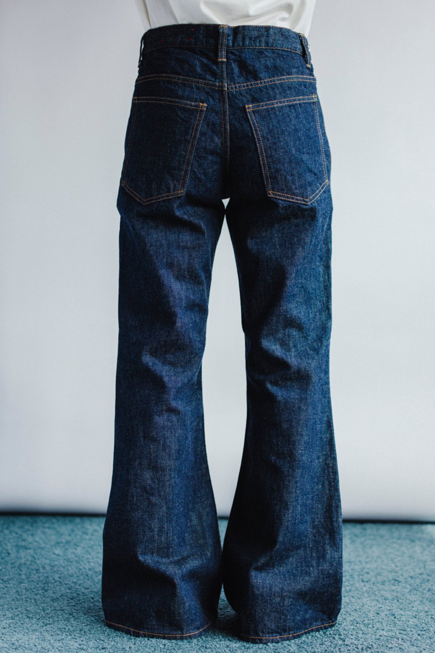 ORGANIC SIDE ZIP FLARE DENIM