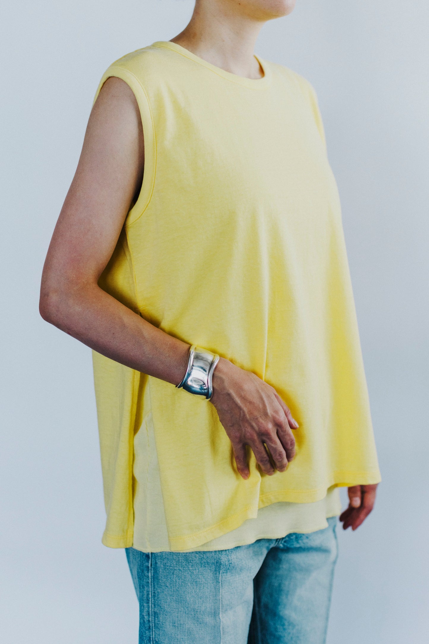 DOUBLE SLEEVELESS
