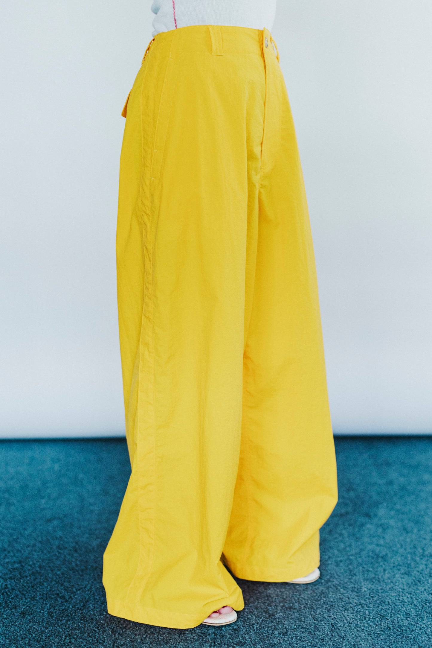 SIDE LINE WIDE PANTS (WATER REPELLENT)