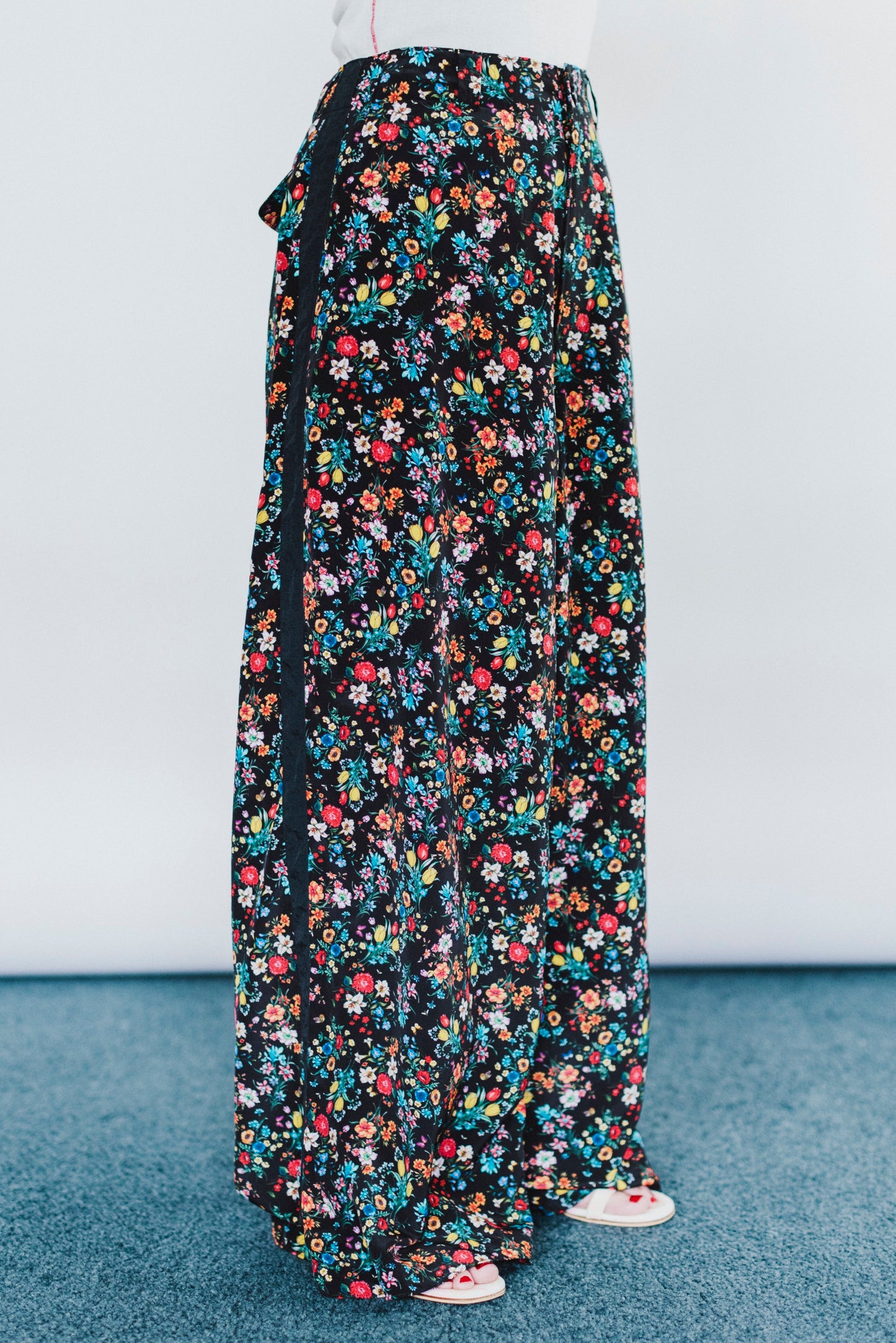 SIDE LINE WIDE PANTS (FLOWER)