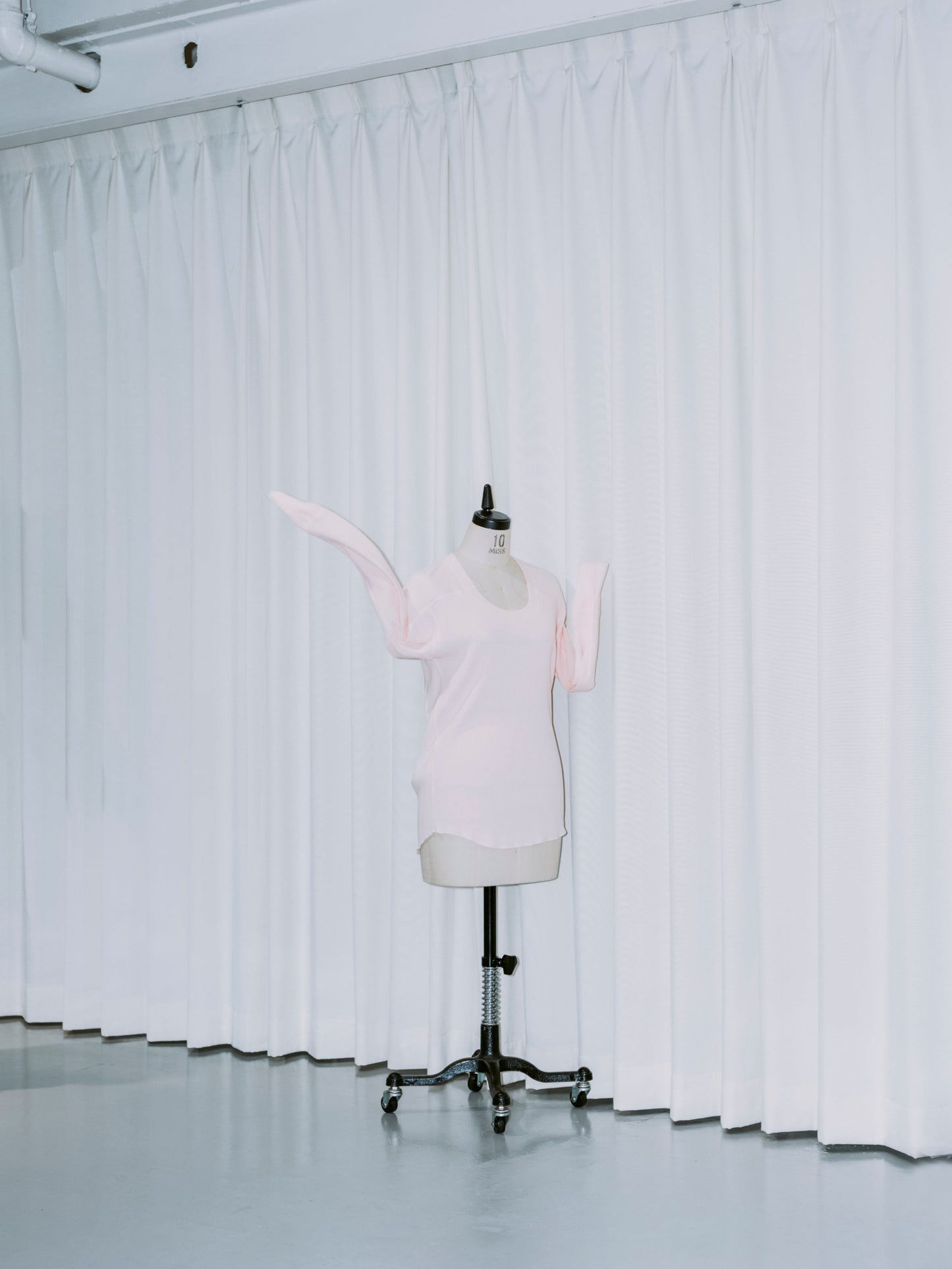 OBLONG NECK PULLOVER