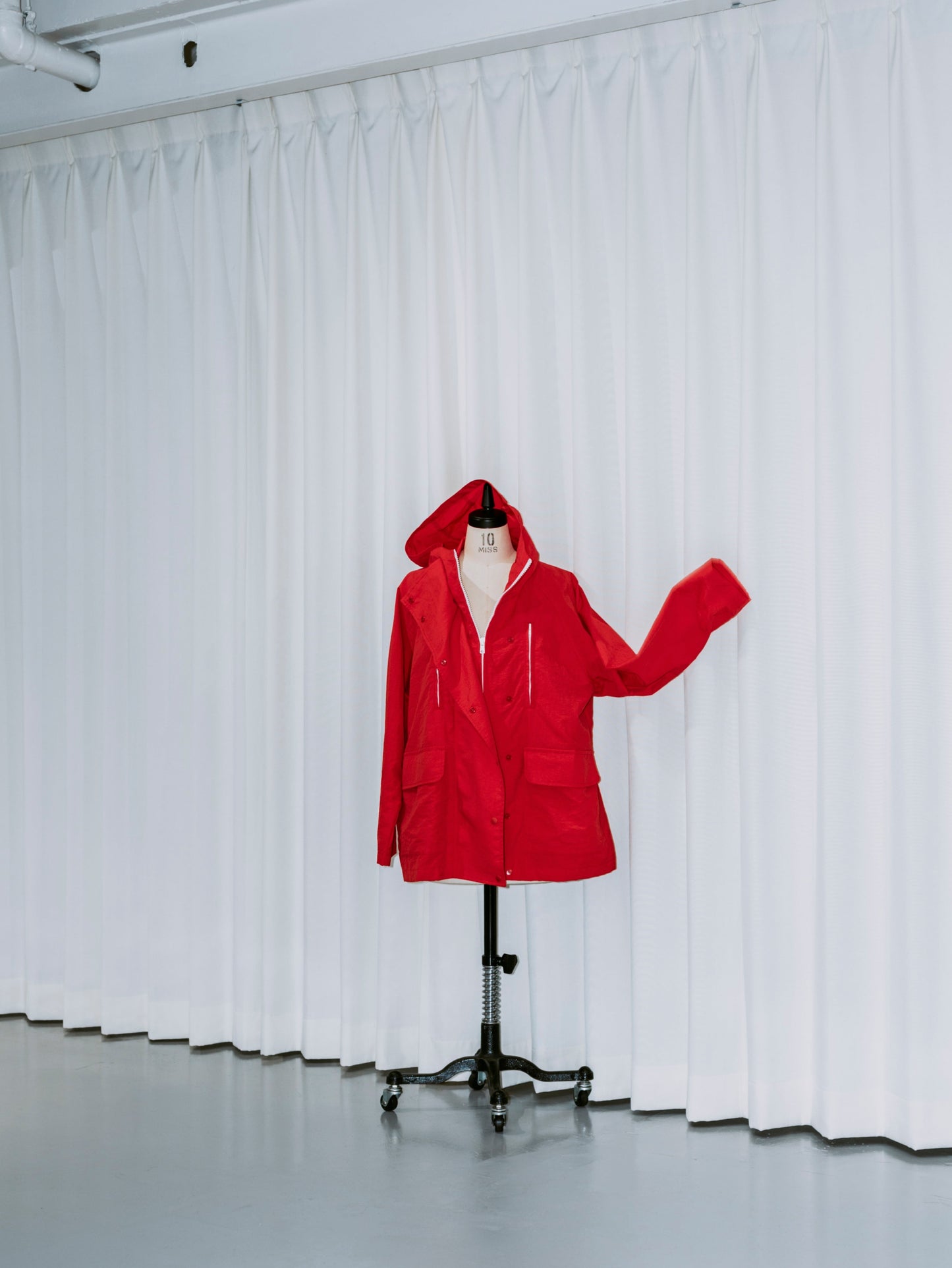 MANY POCKETS SHORT PARKA