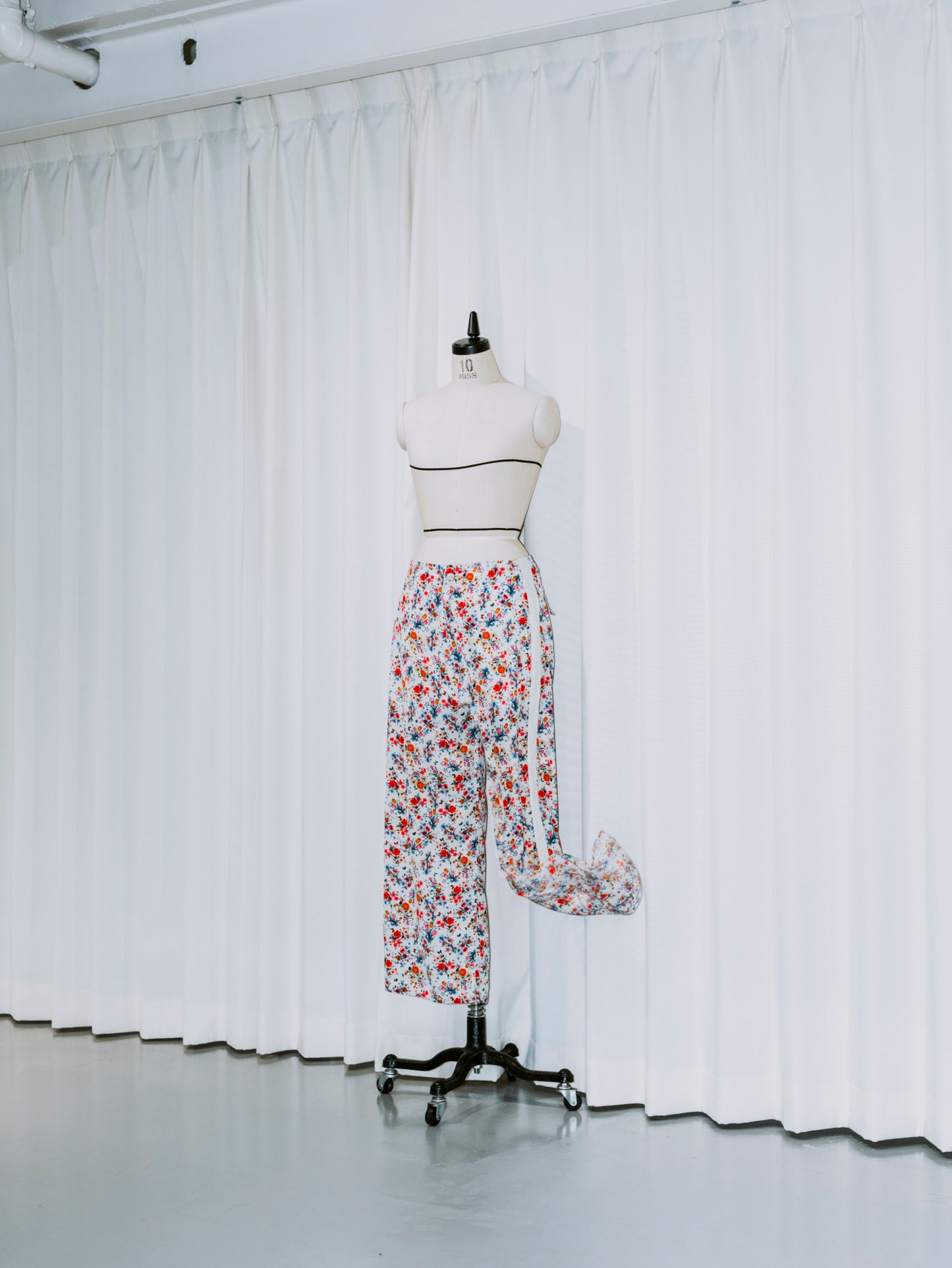 SIDE LINE WIDE PANTS (FLOWER)
