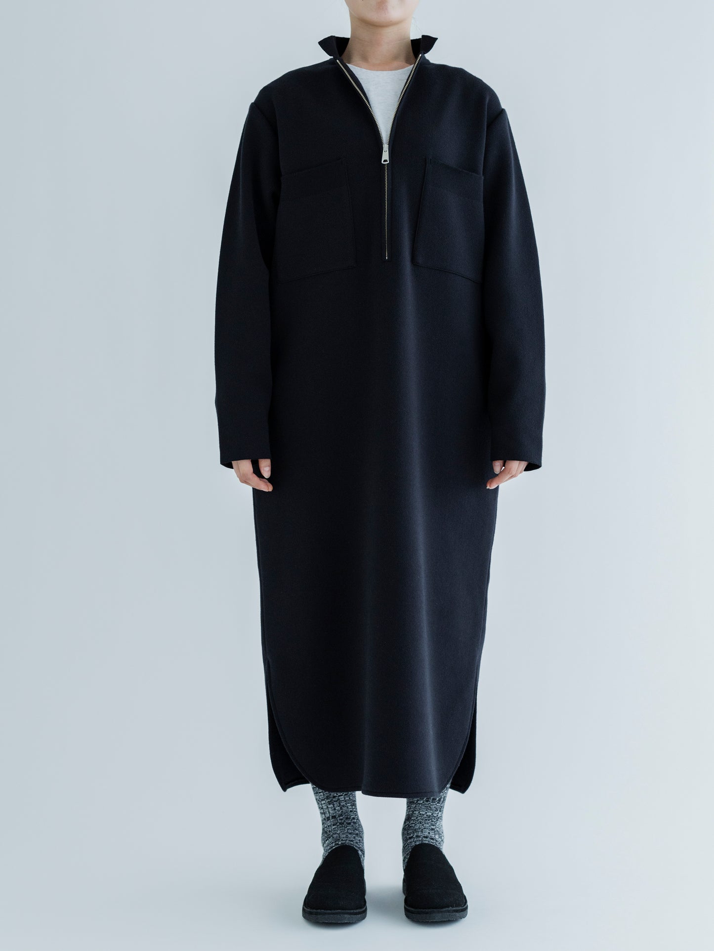 LIGHT KNIT ZIP DRESS