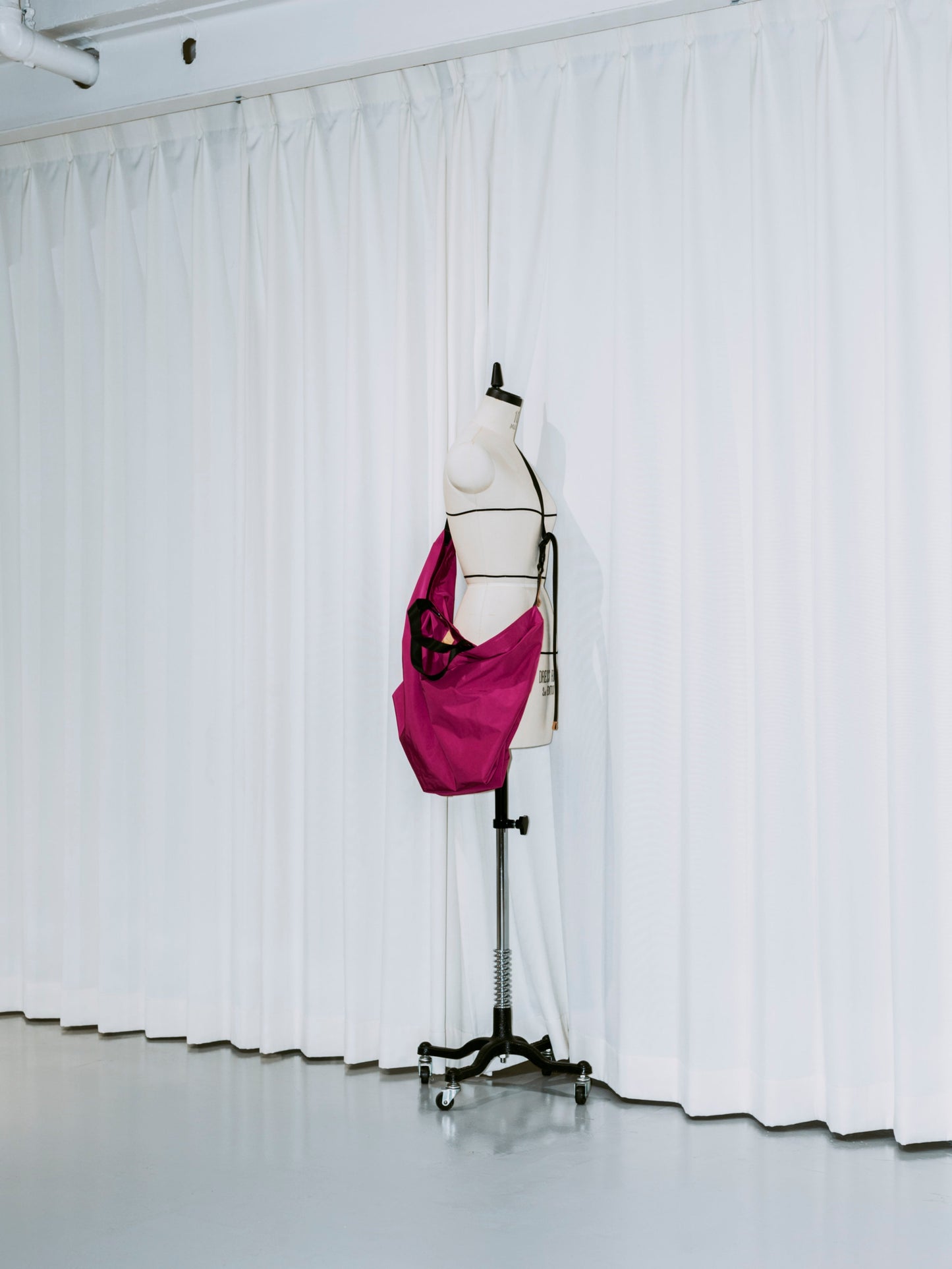 LIGHT BIG TOTE