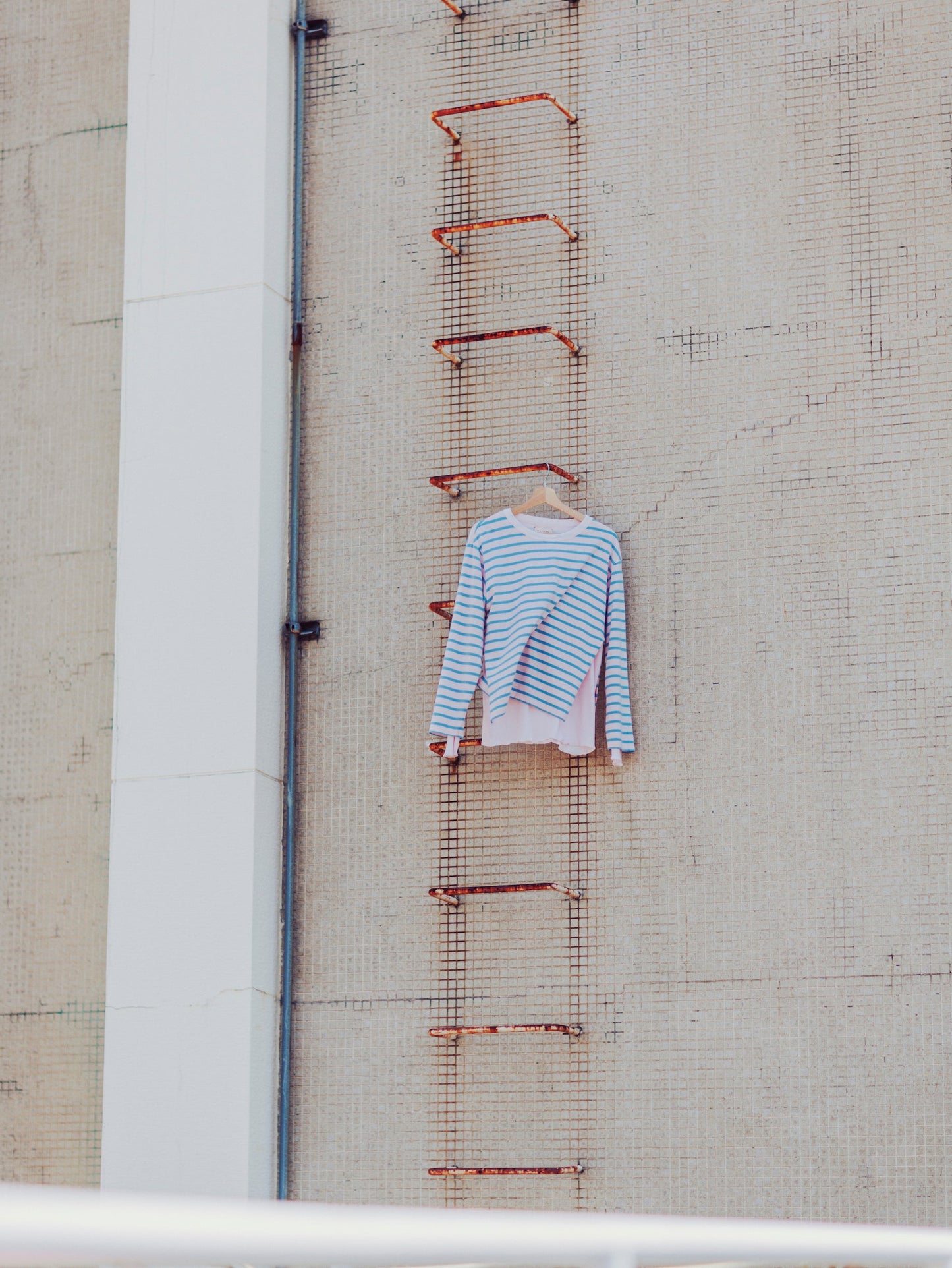 BORDER DOUBLE LONG SLEEVE TEE