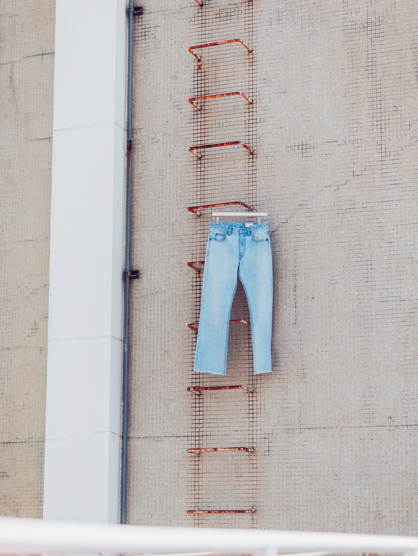 EVERYDAY FLARE DENIM (LIGHT BLUE)