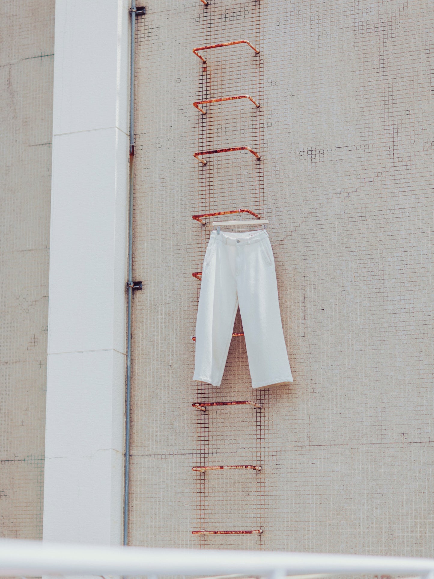 RAISED DENIM WIDE PANTS