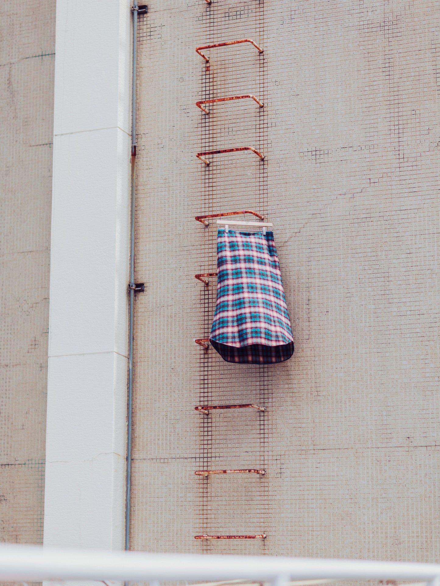 CHECK BEAUTIFUL SKIRT