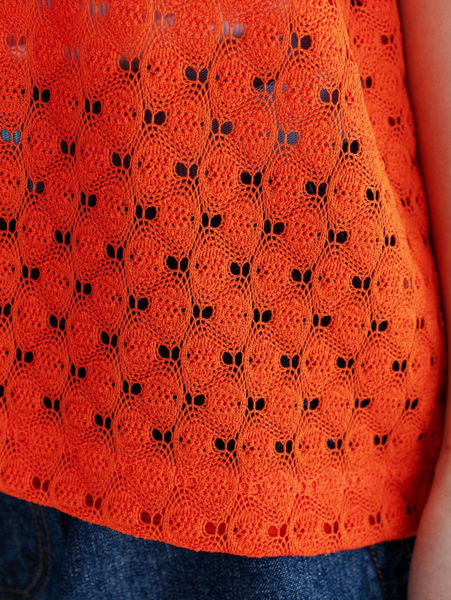 FRONT & BACK LACE PULLOVER