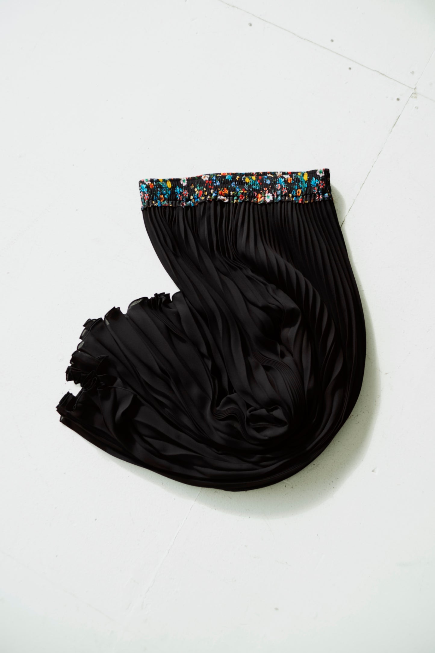 PLEATED SKIRT