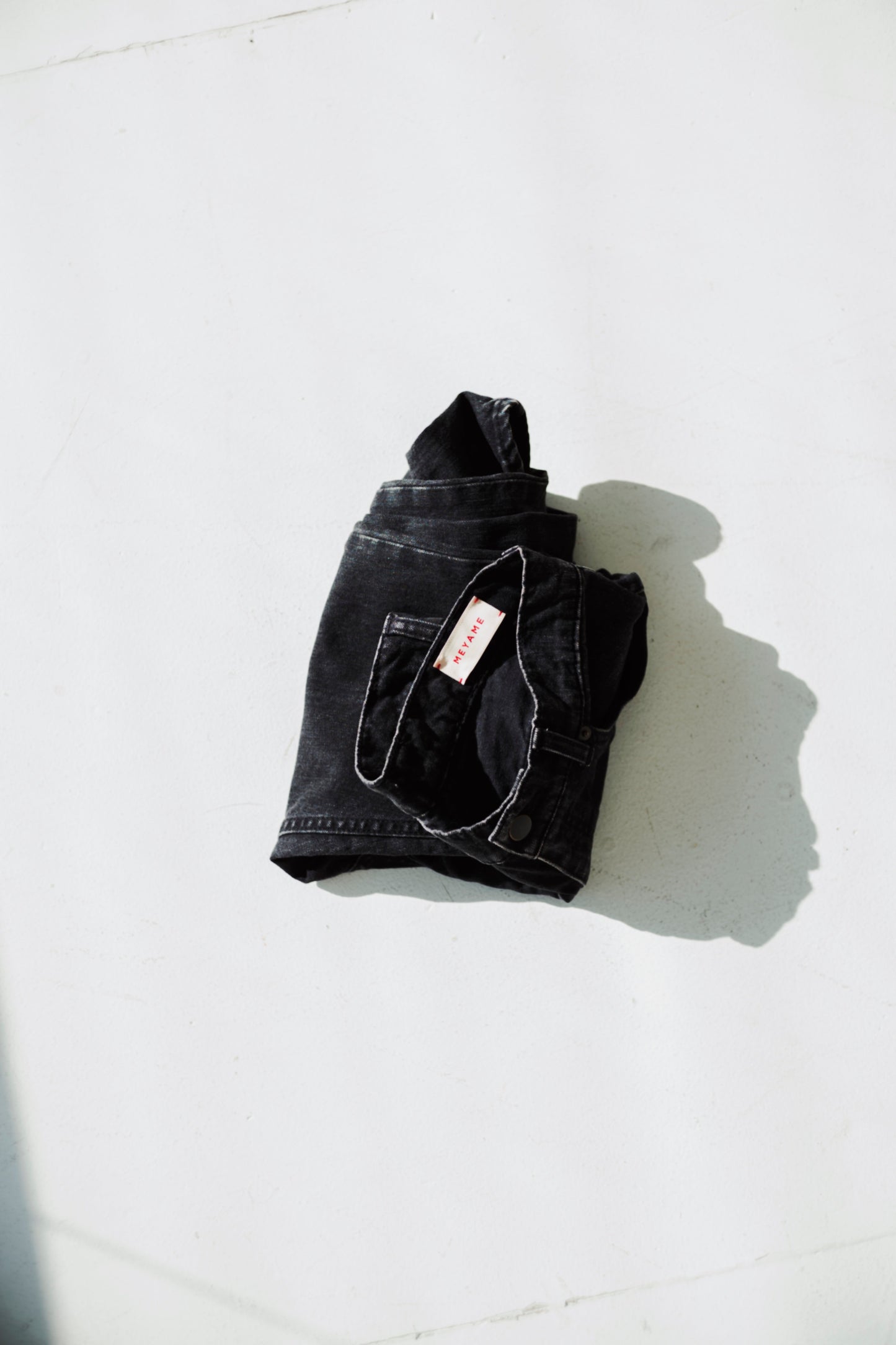 BLACK JEAN