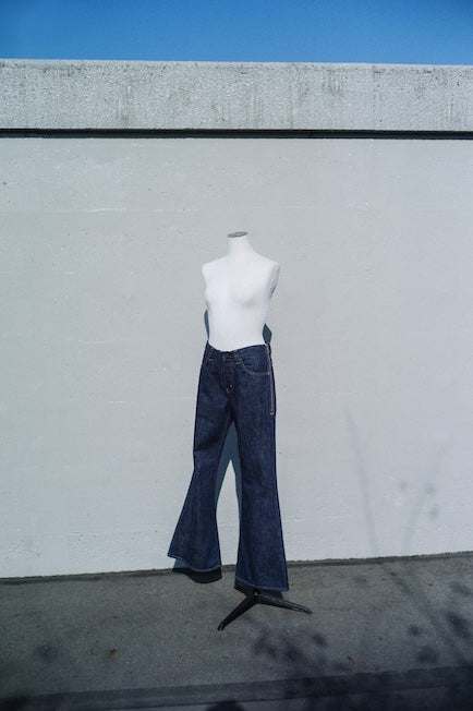 SIDE ZIP FLARE JEAN