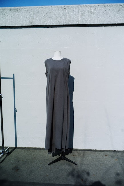 DOUBLE SLEEVELESS DRESS