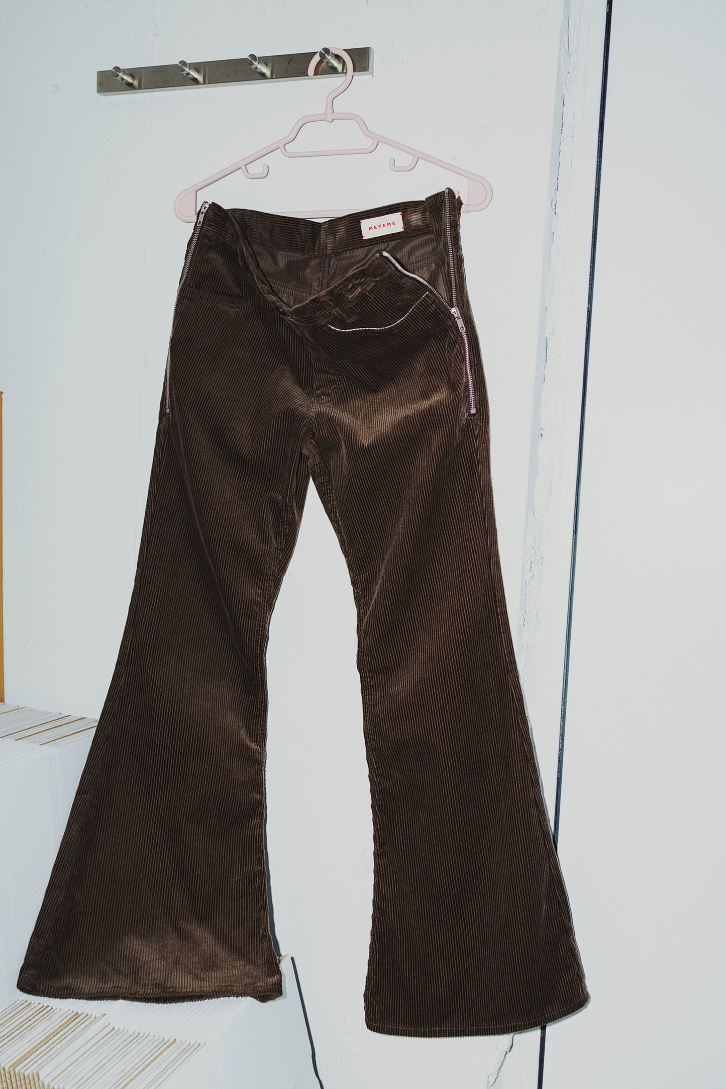 SIDE ZIP FLARE CORDUROY