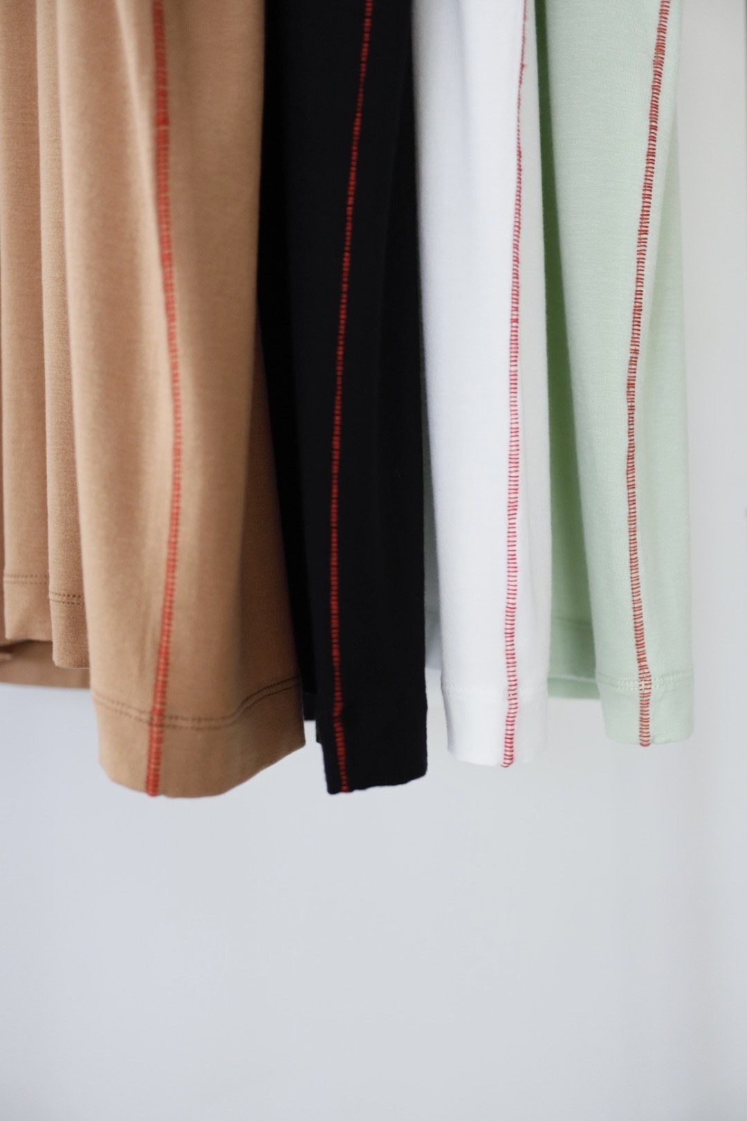 SIDE STITCH TENCEL TEE