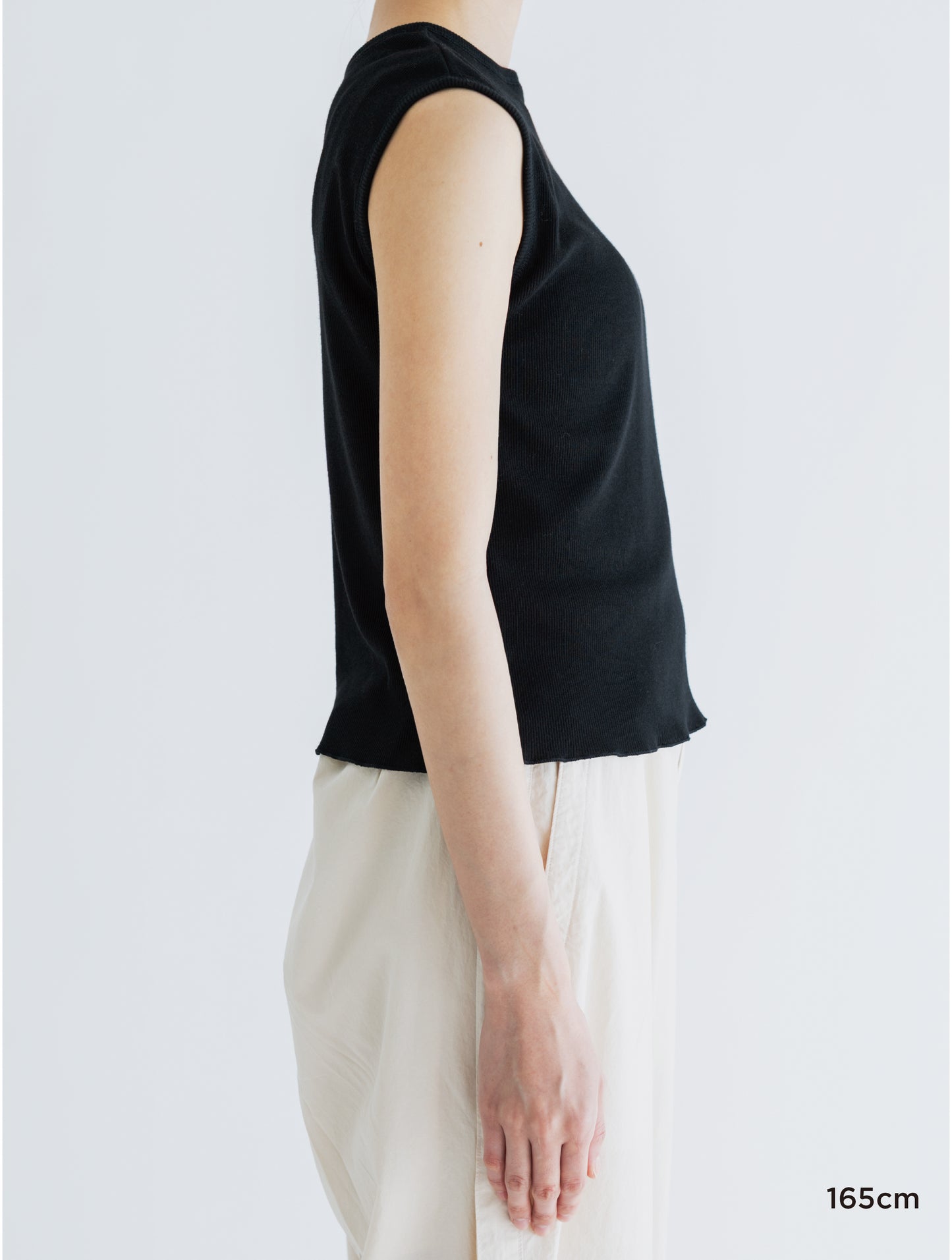 SOFT RIB SLEEVELESS