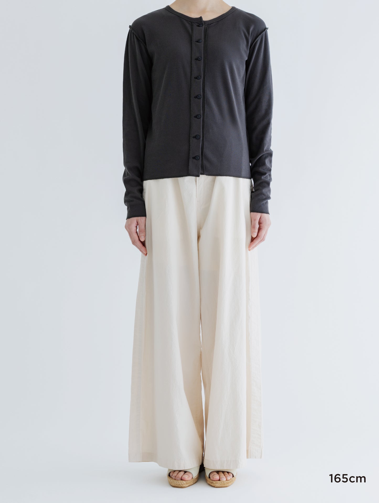 MANY BUTTON CARDIGAN