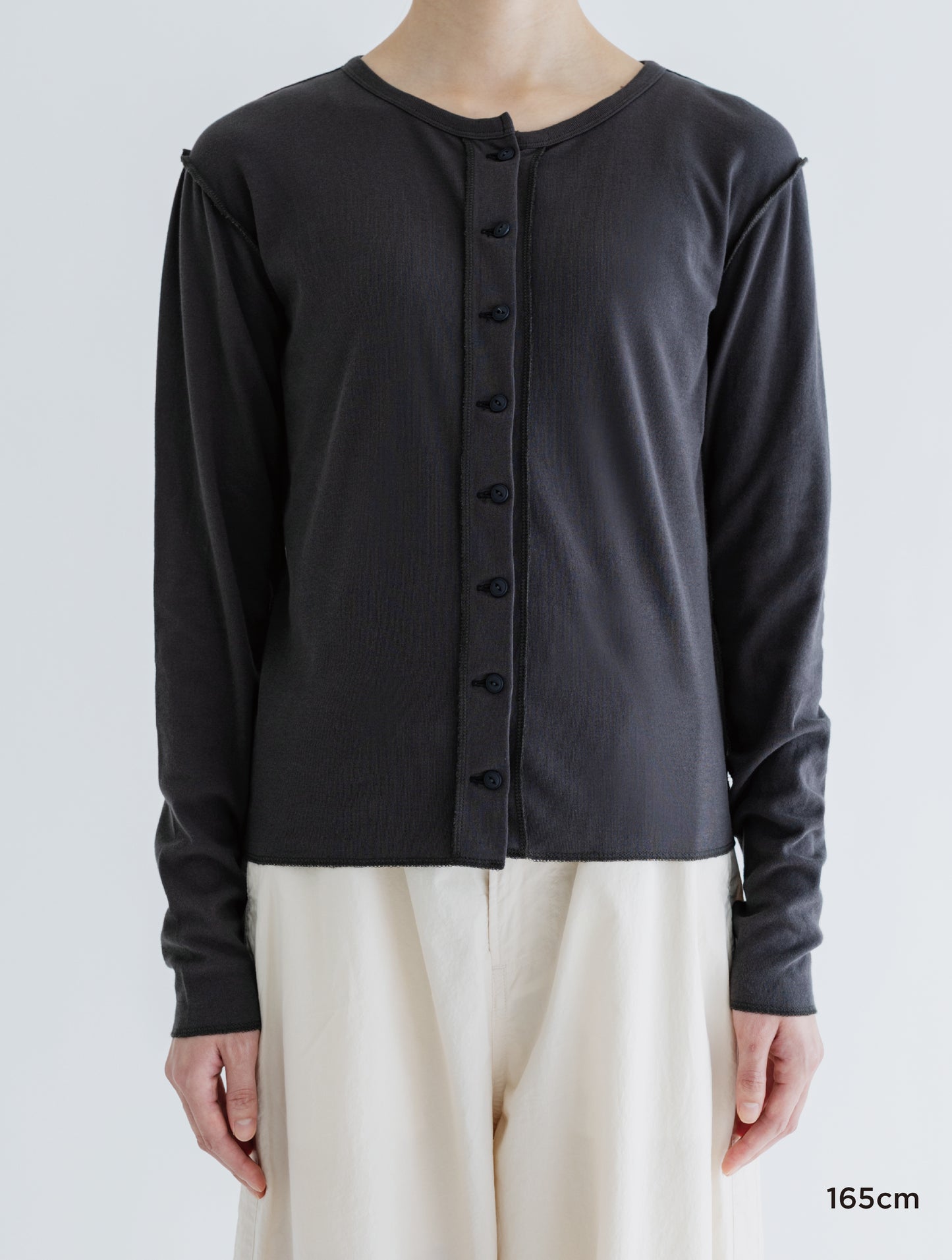 MANY BUTTON CARDIGAN