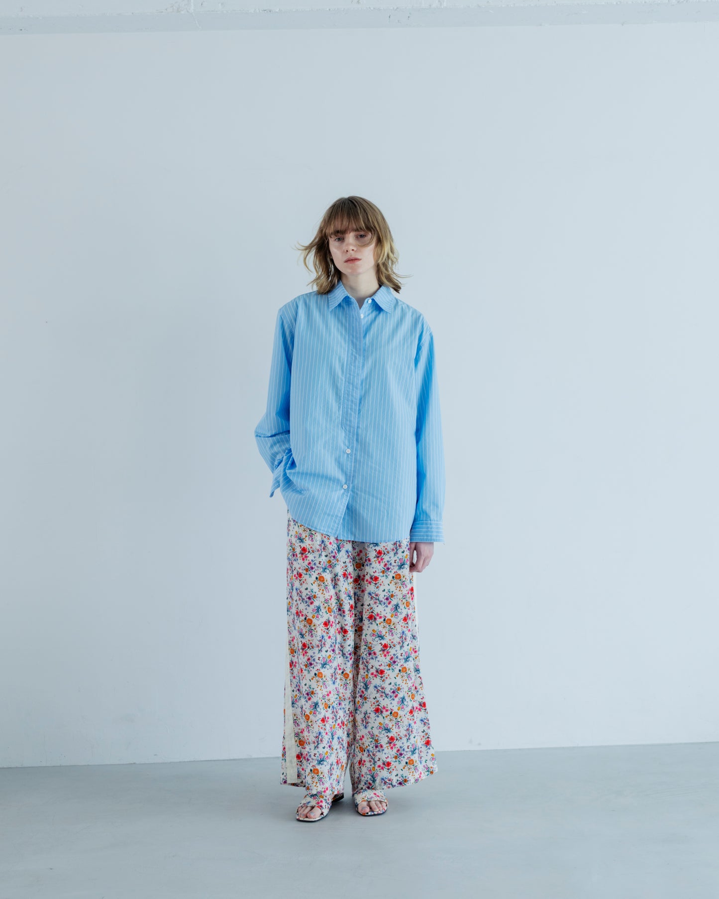 【NEW COLOR / WHITE】SIDE LINE WIDE PANTS  (FLOWER)