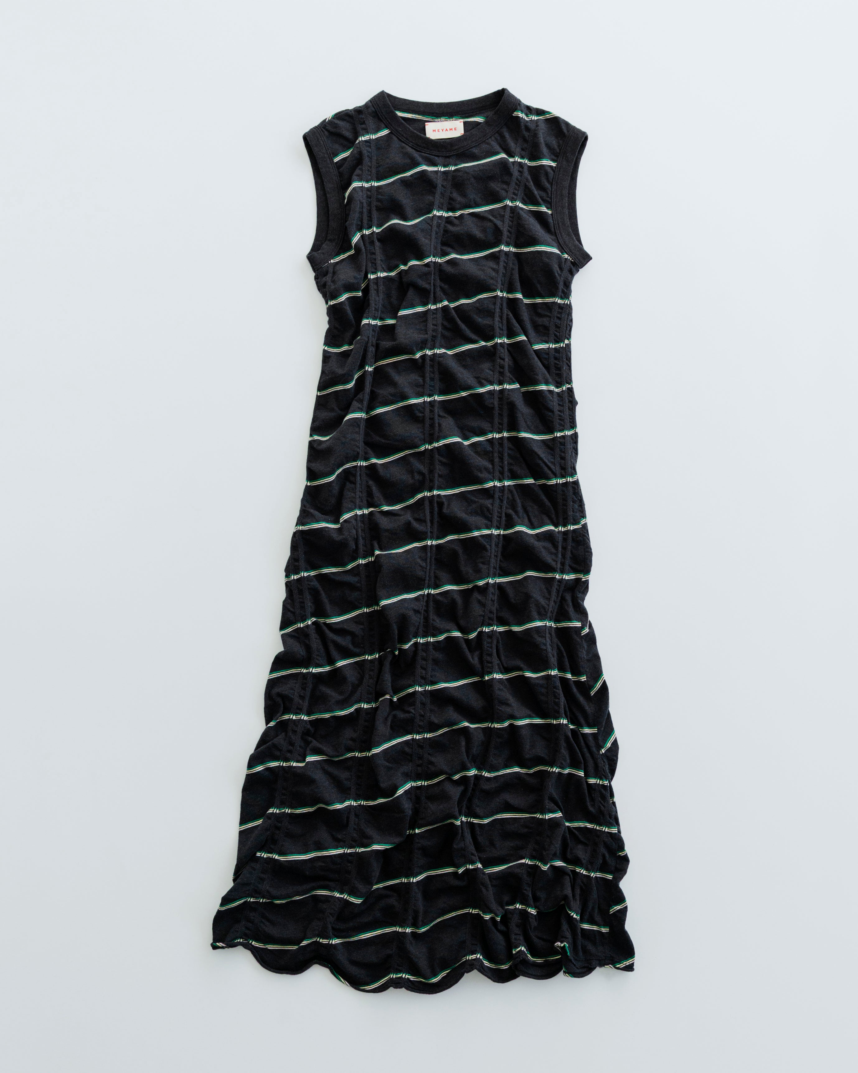 TUCKED JACQUARD BORDER SLEEVELESS DRESS – MEYAME