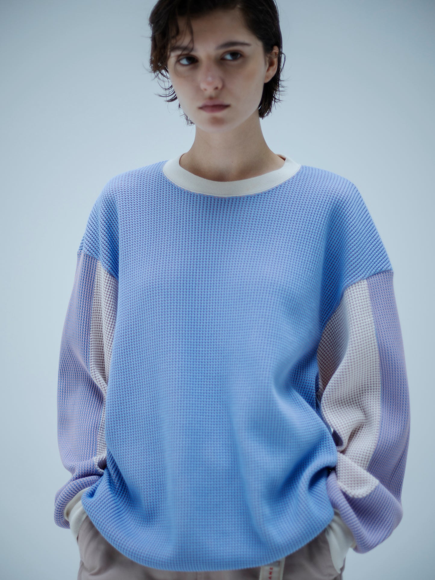 COLOR SWITCHING WAFFLE PULLOVER