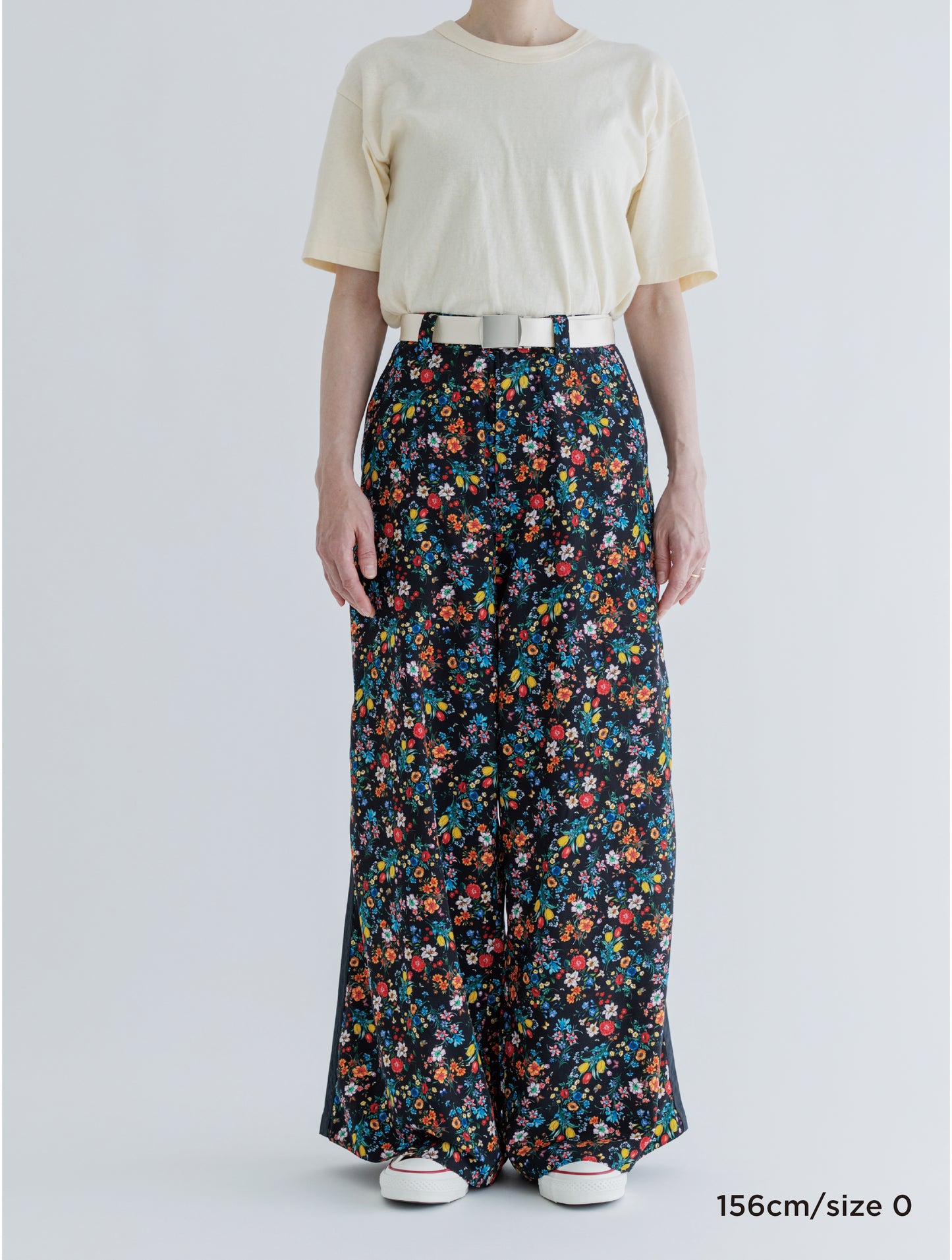 【NEW COLOR / WHITE】SIDE LINE WIDE PANTS  (FLOWER)