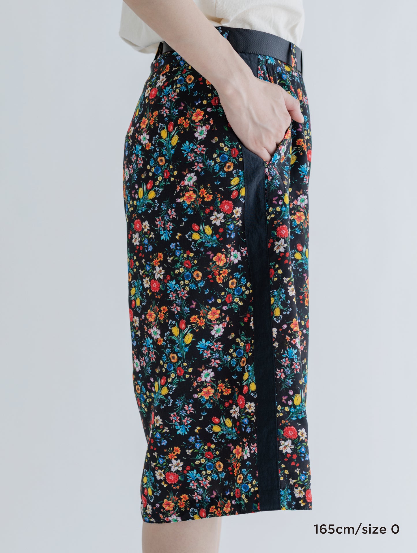 SIDE LINE WIDE HALF PANTS (FLOWER)