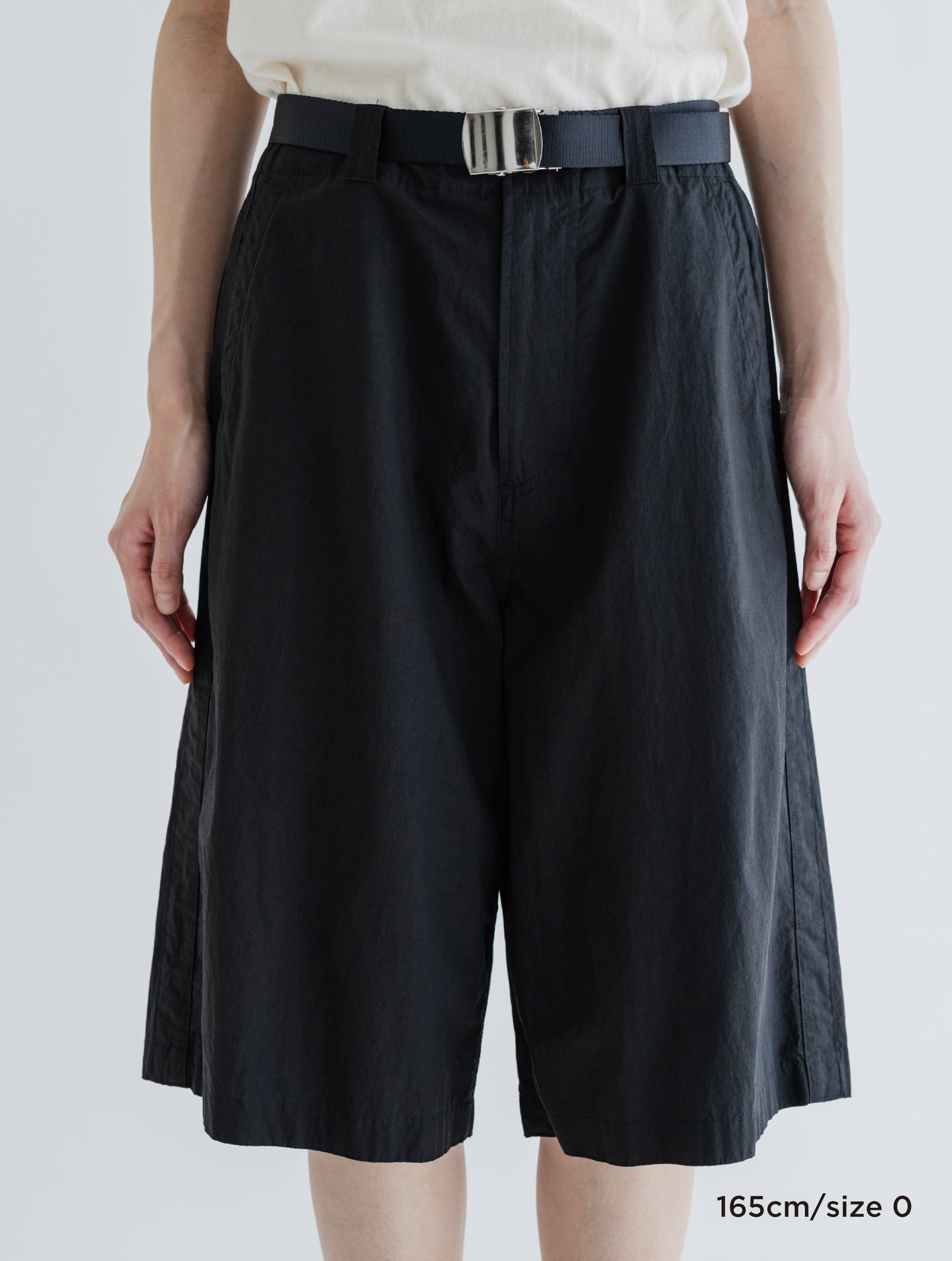 COTTON LINEN SIDE LINE WIDE HALF PANTS