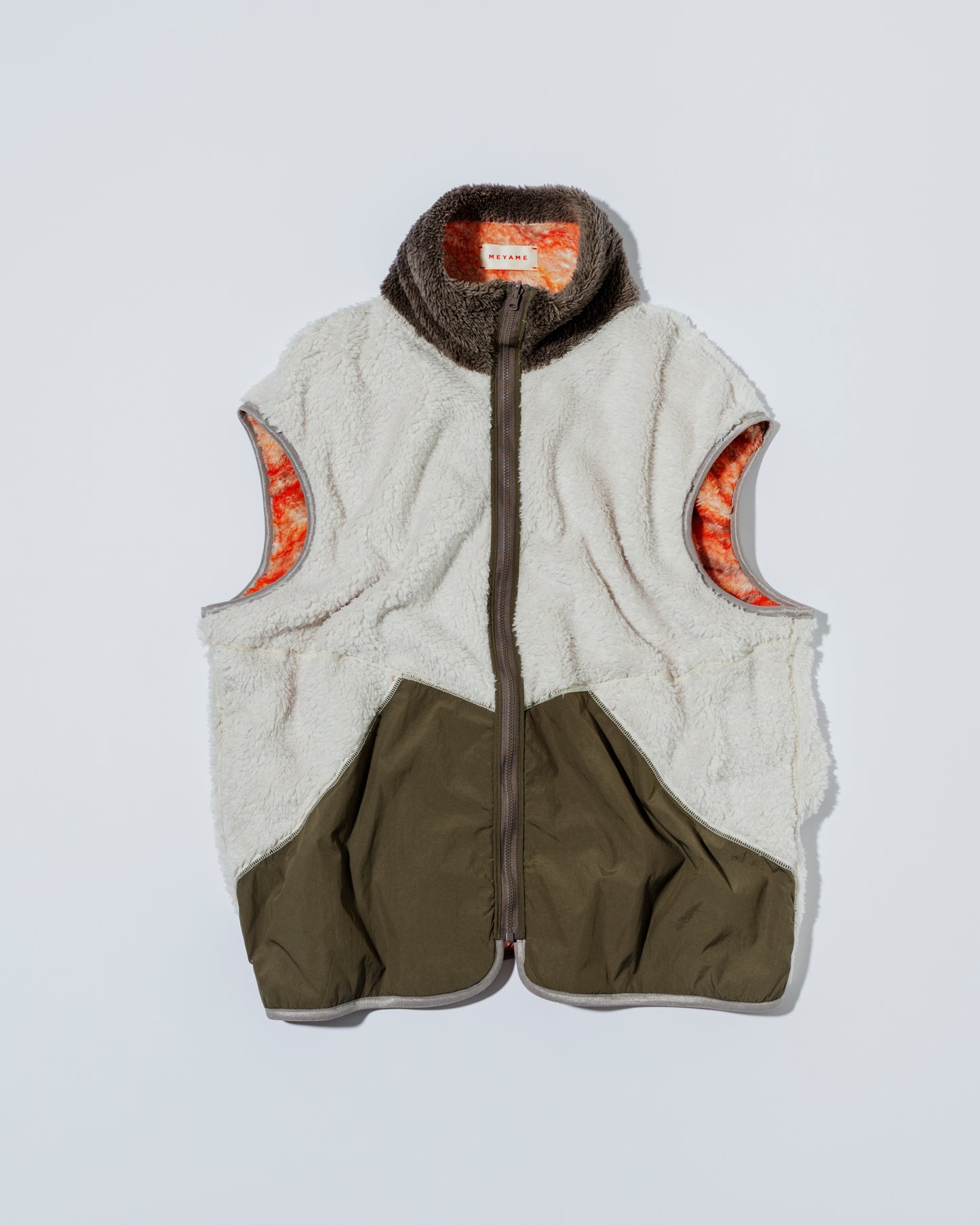 【Pre-order】PRINT/ SOLID REVERSIBLE FLEECE VEST