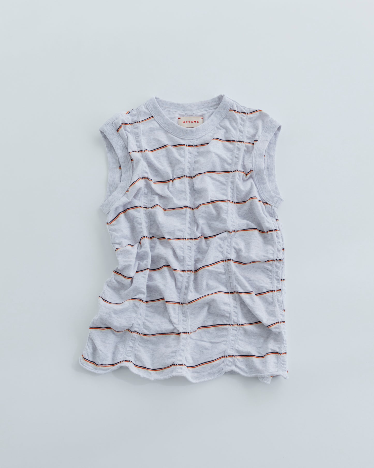 TUCKED JACQUARD BORDER SLEEVELESS