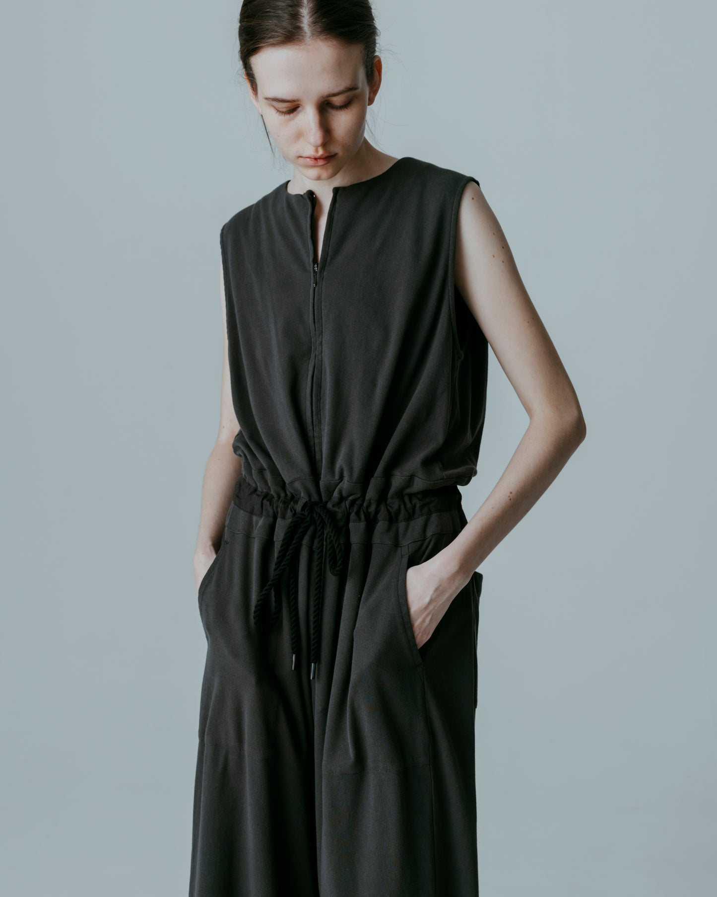 SLEEVELESS HALF ZIP ALL-IN-ONE