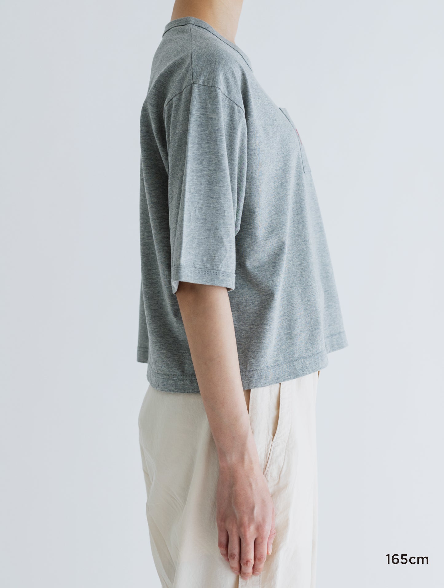 EMBROIDERED POCKET TEE
