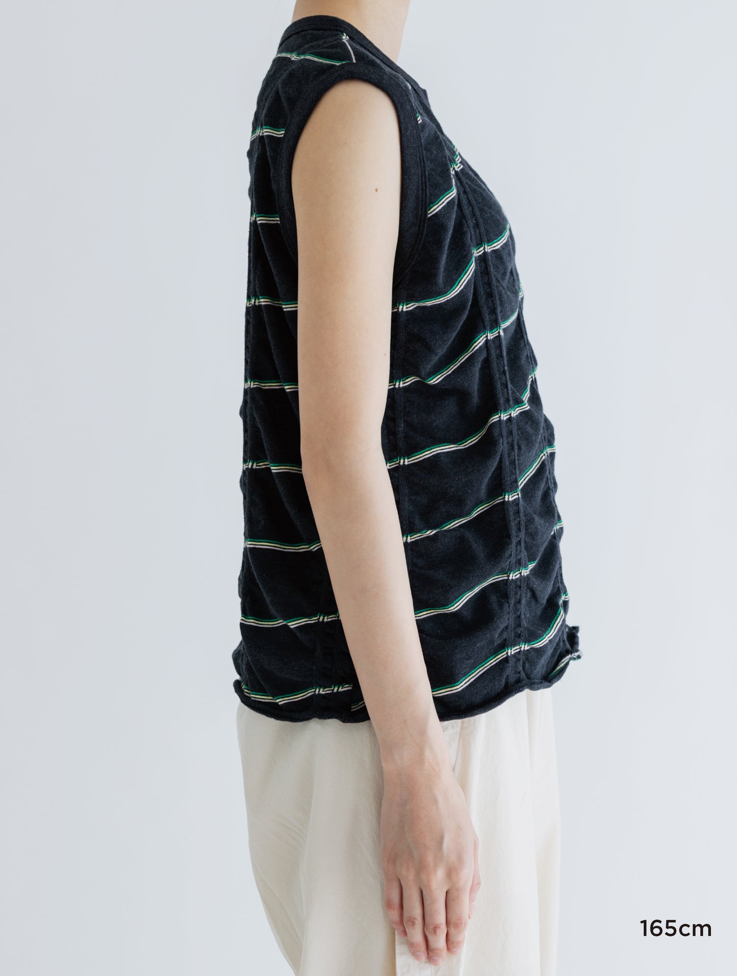 TUCKED JACQUARD BORDER SLEEVELESS