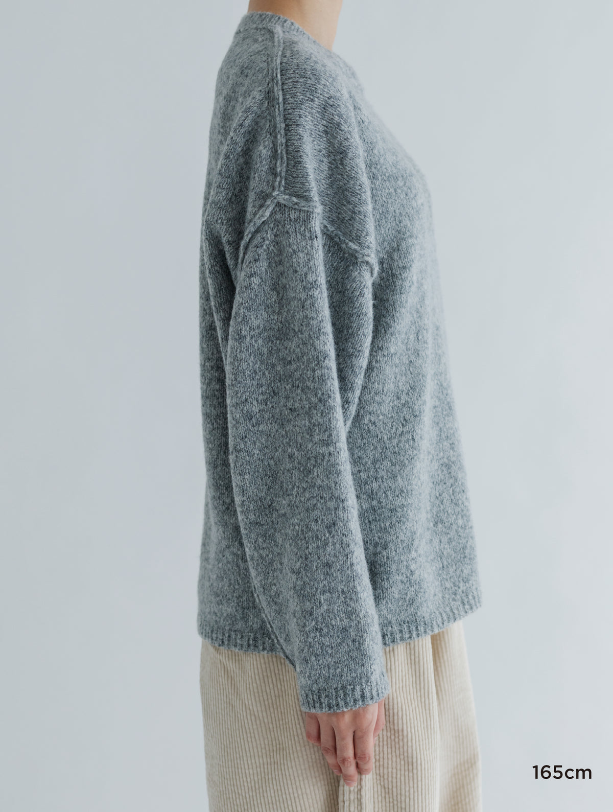 OUT LINKING FLUFFY WOOL PULLOVER