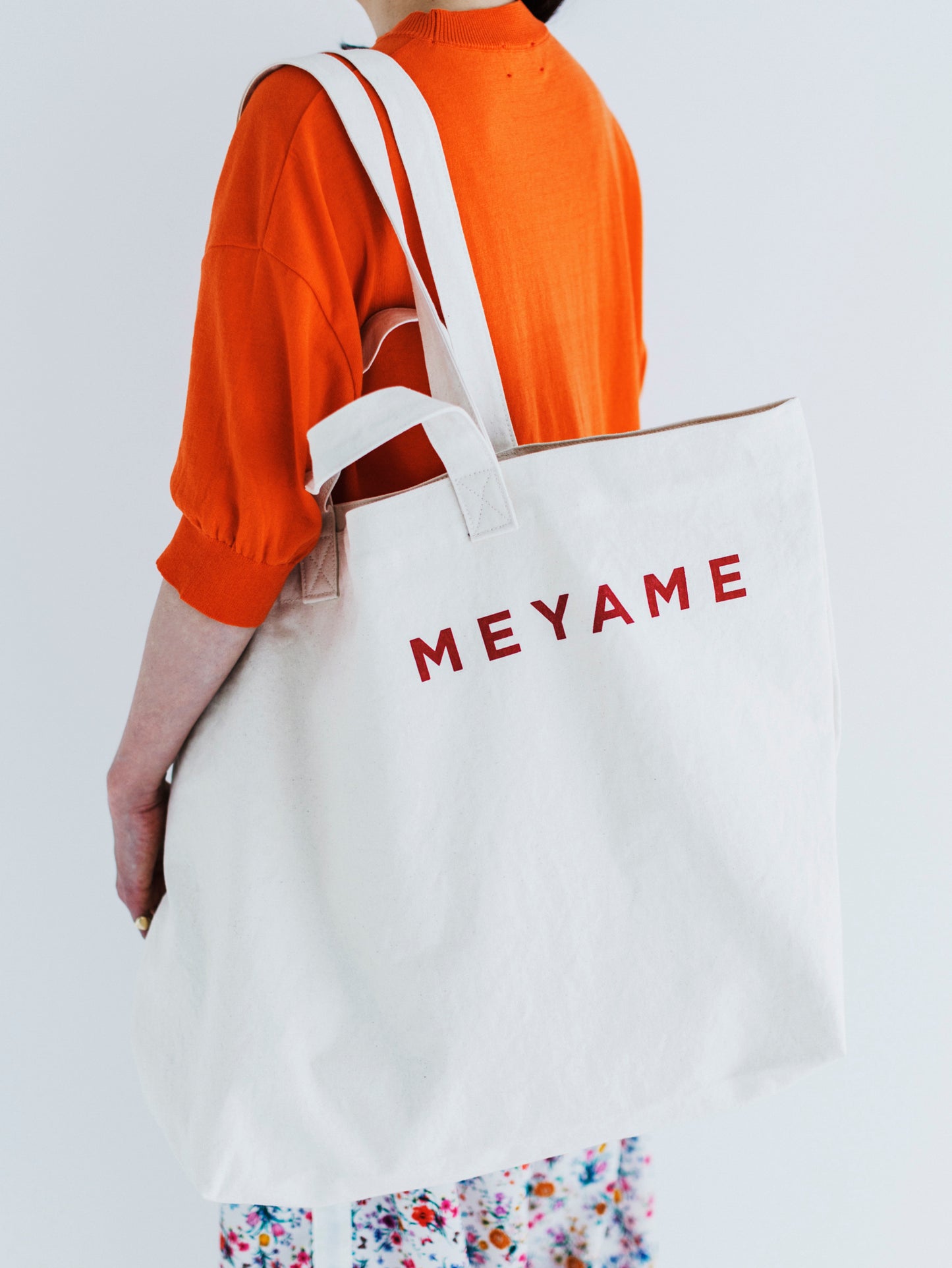 CANVAS BIG TOTE WITH USED BADGE